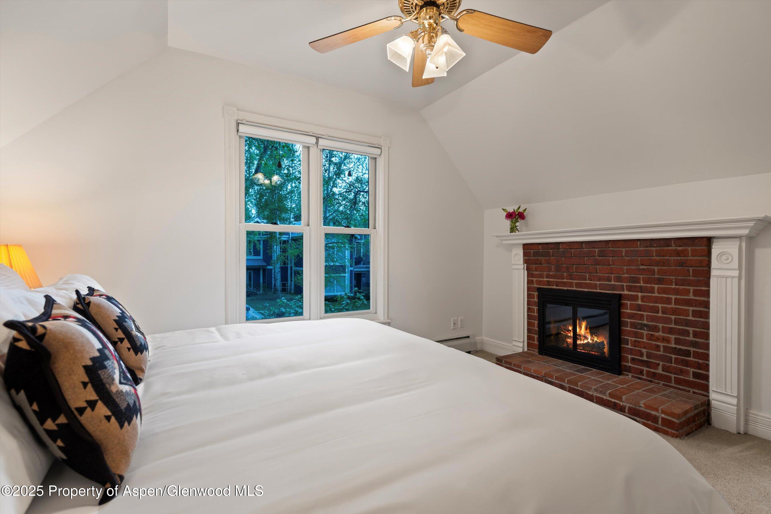 718-716 W Hallam Street