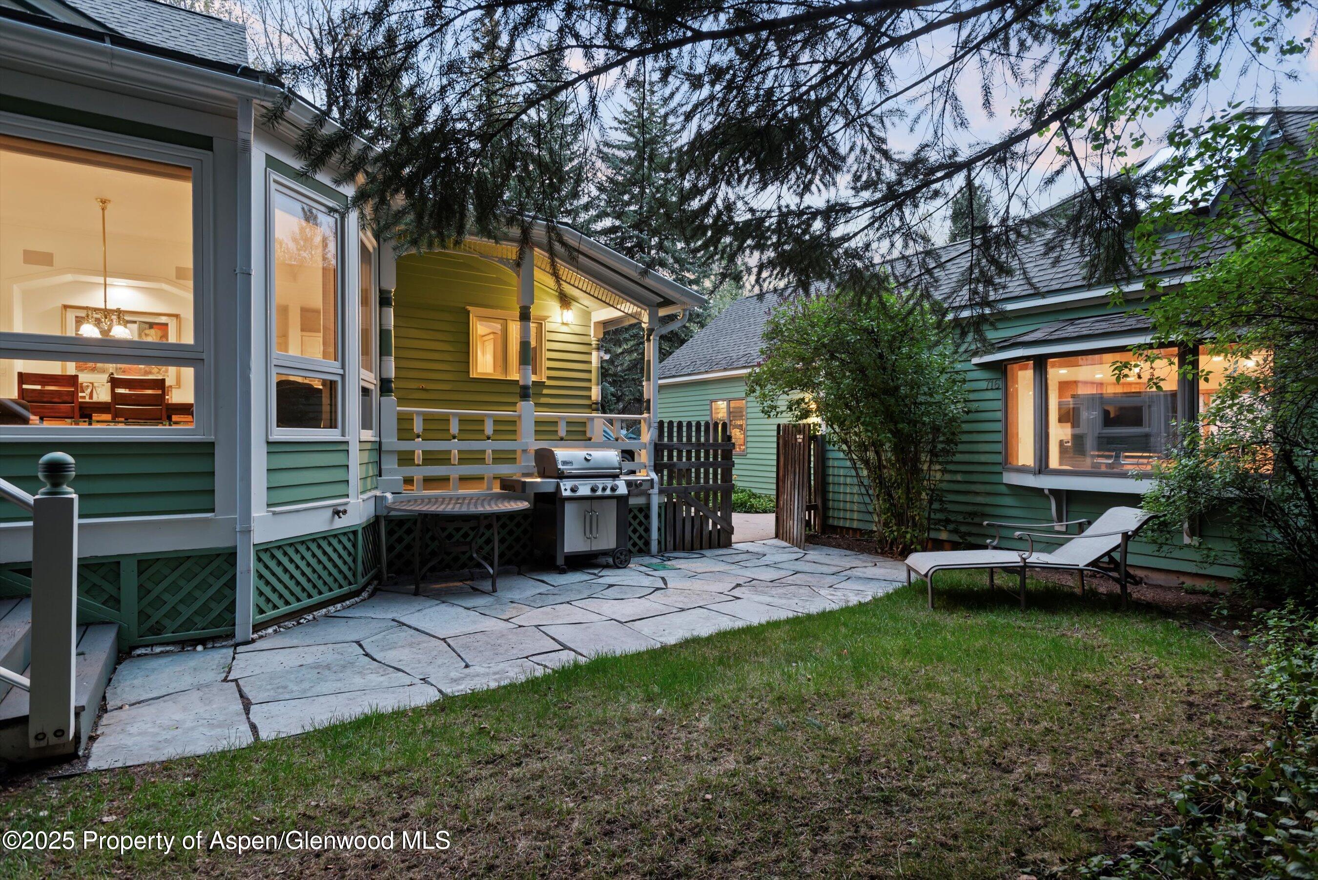 718-716 W Hallam Street