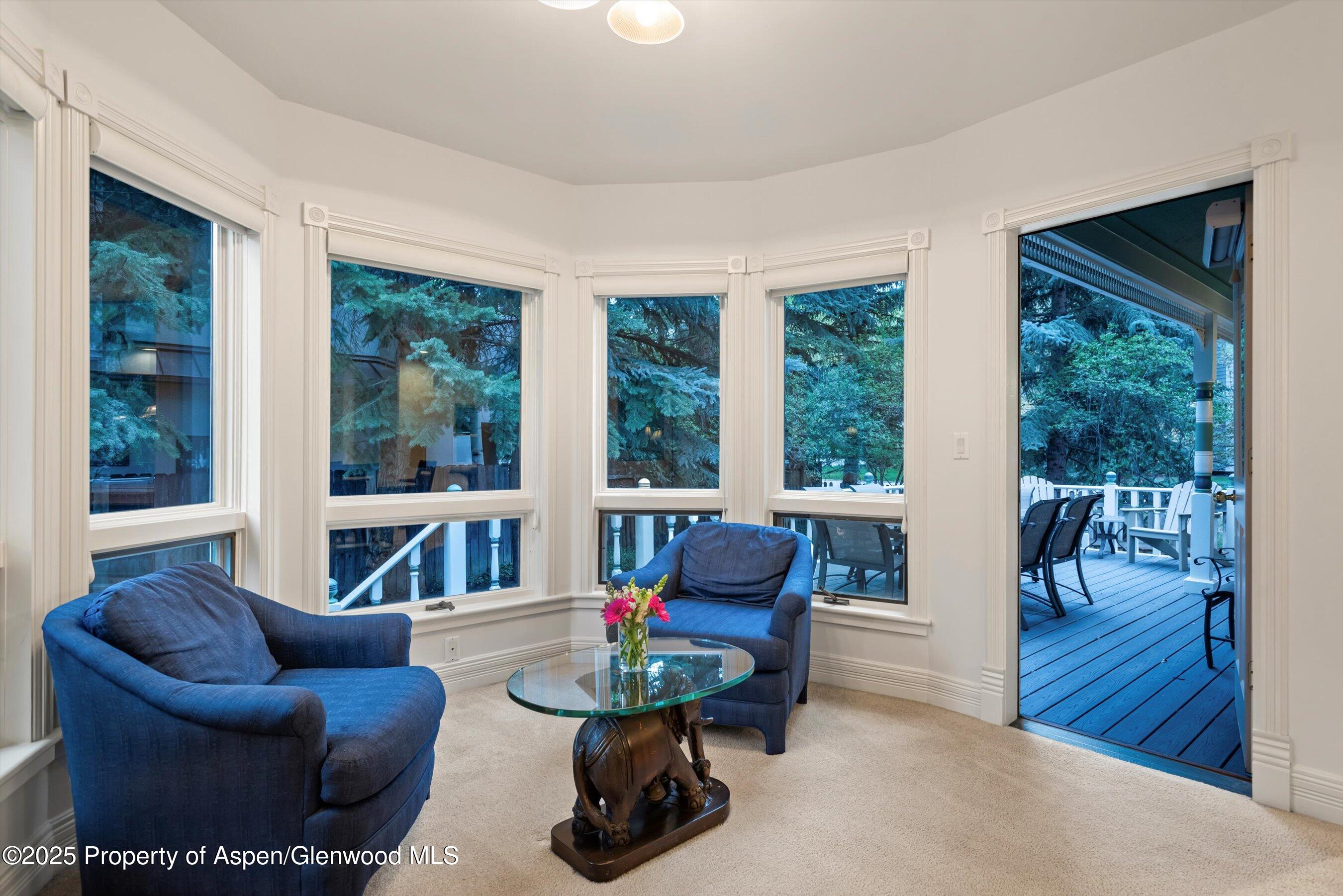 718-716 W Hallam Street