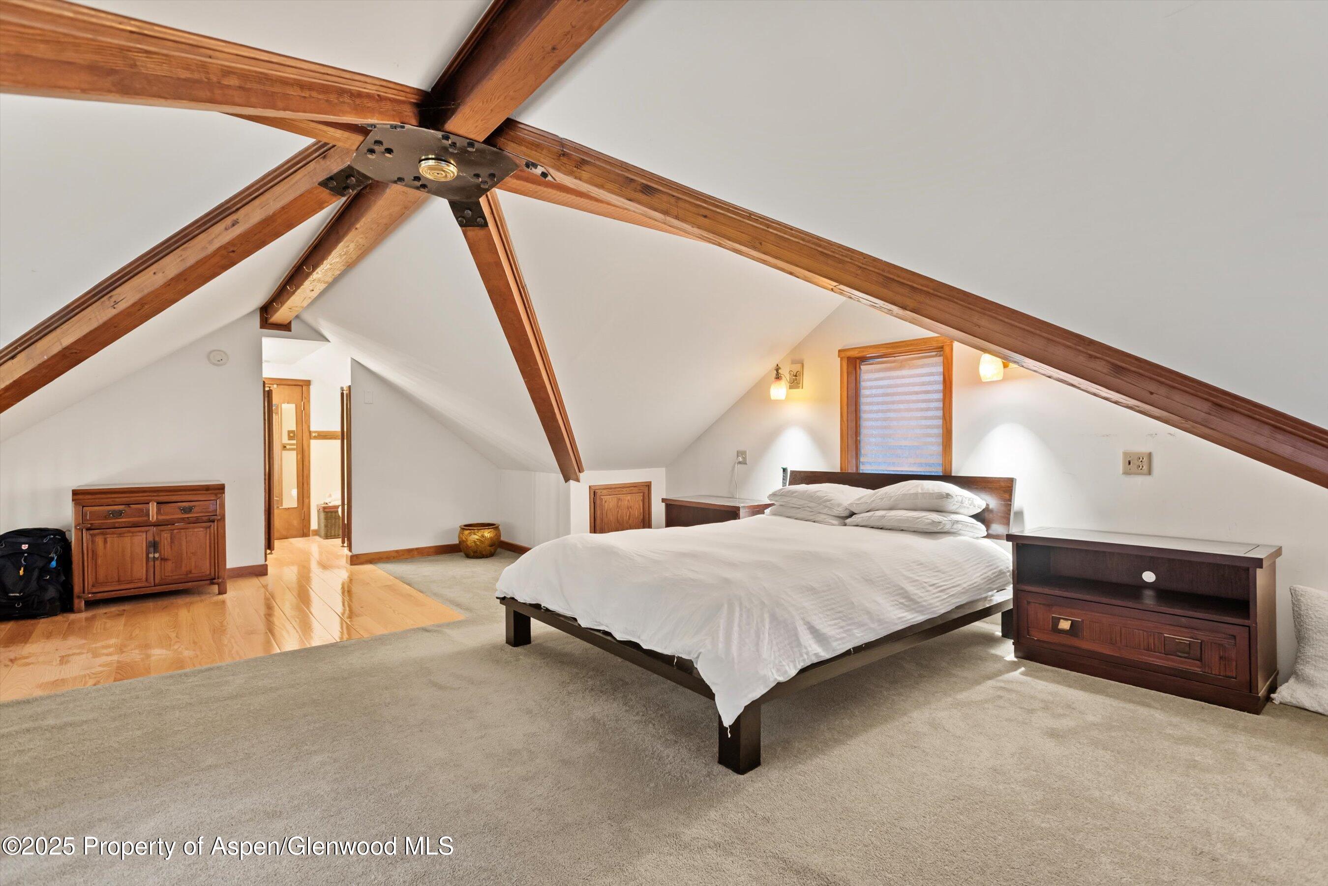 718-716 W Hallam Street