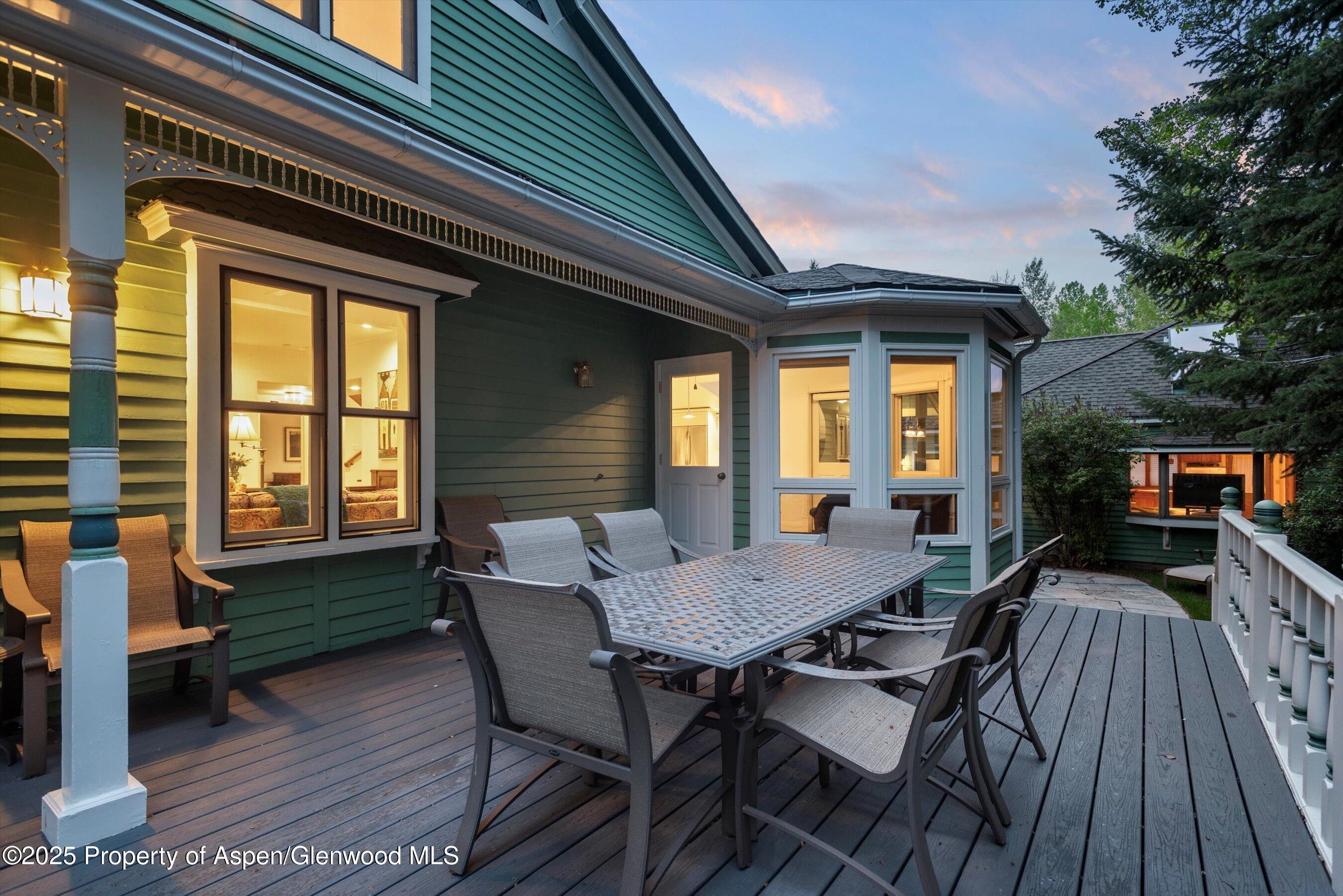 718-716 W Hallam Street