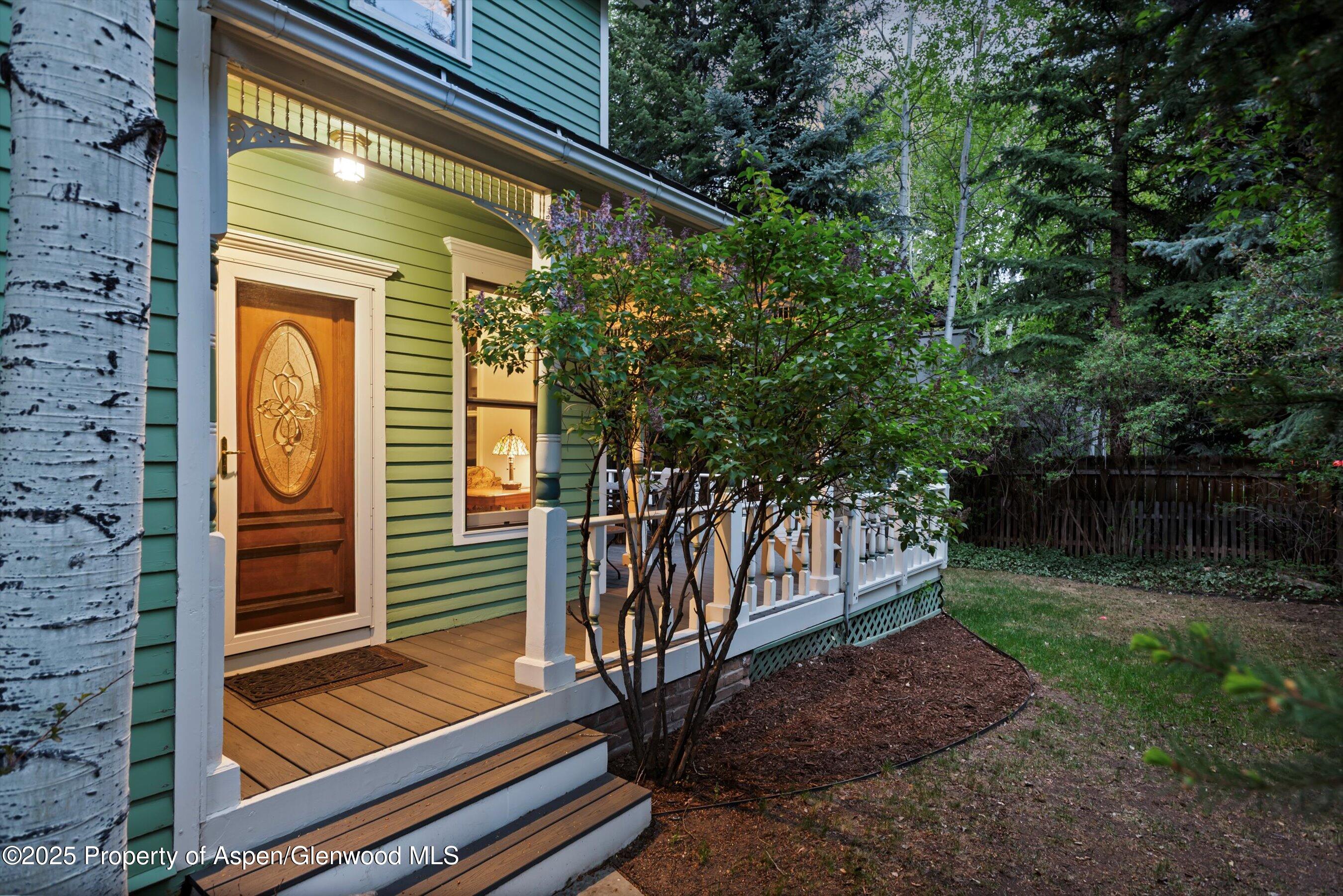 718-716 W Hallam Street