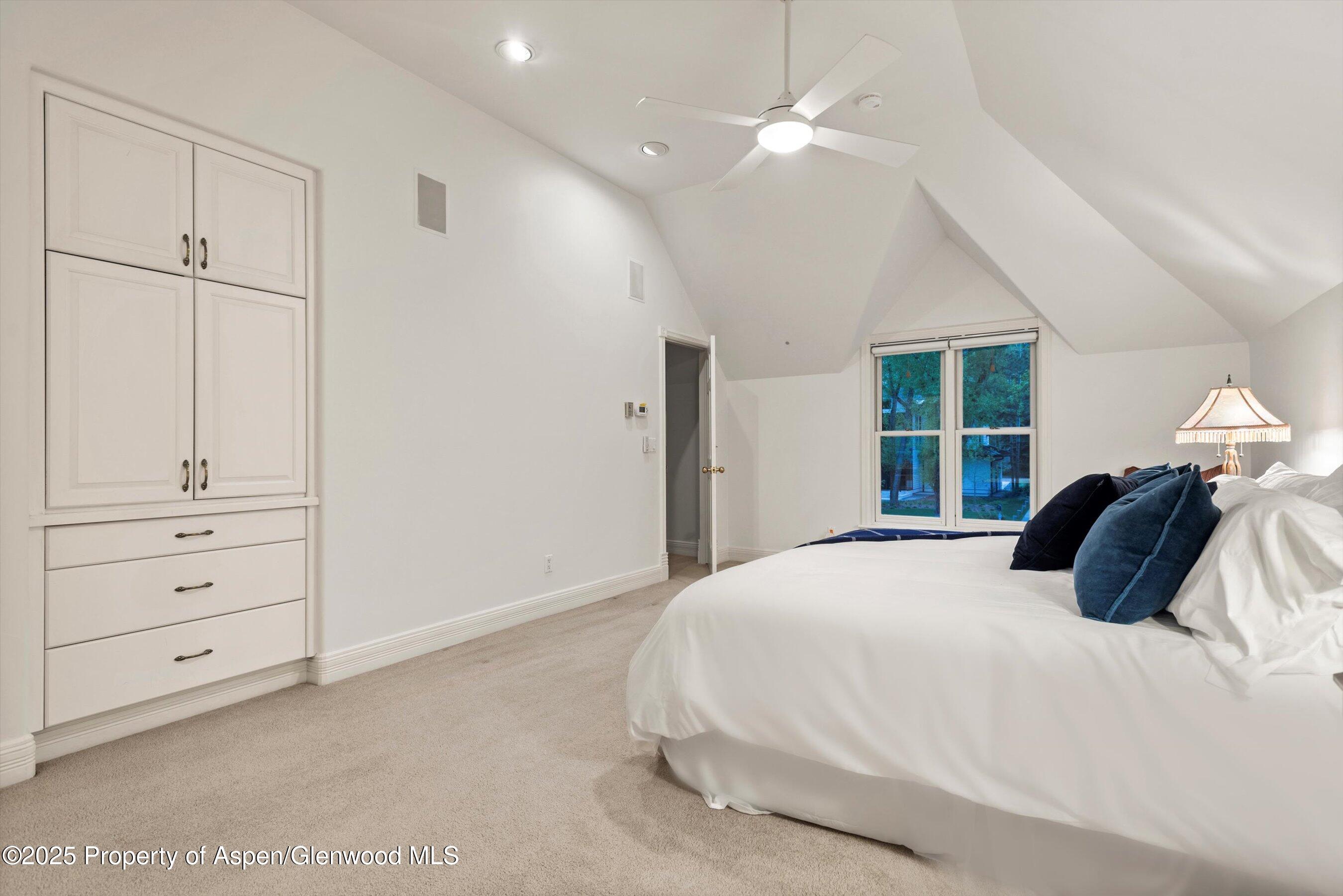 718-716 W Hallam Street