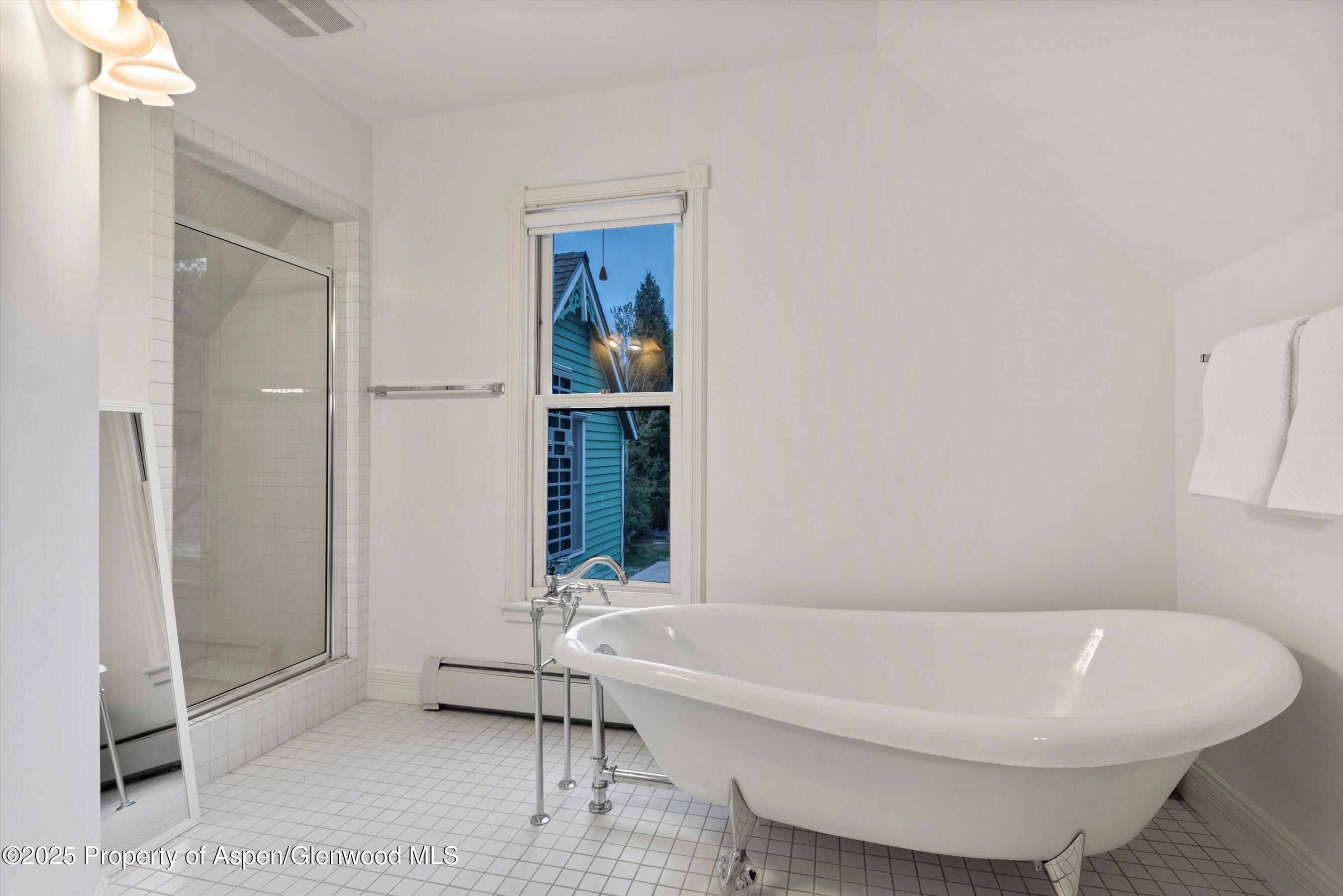 718-716 W Hallam Street