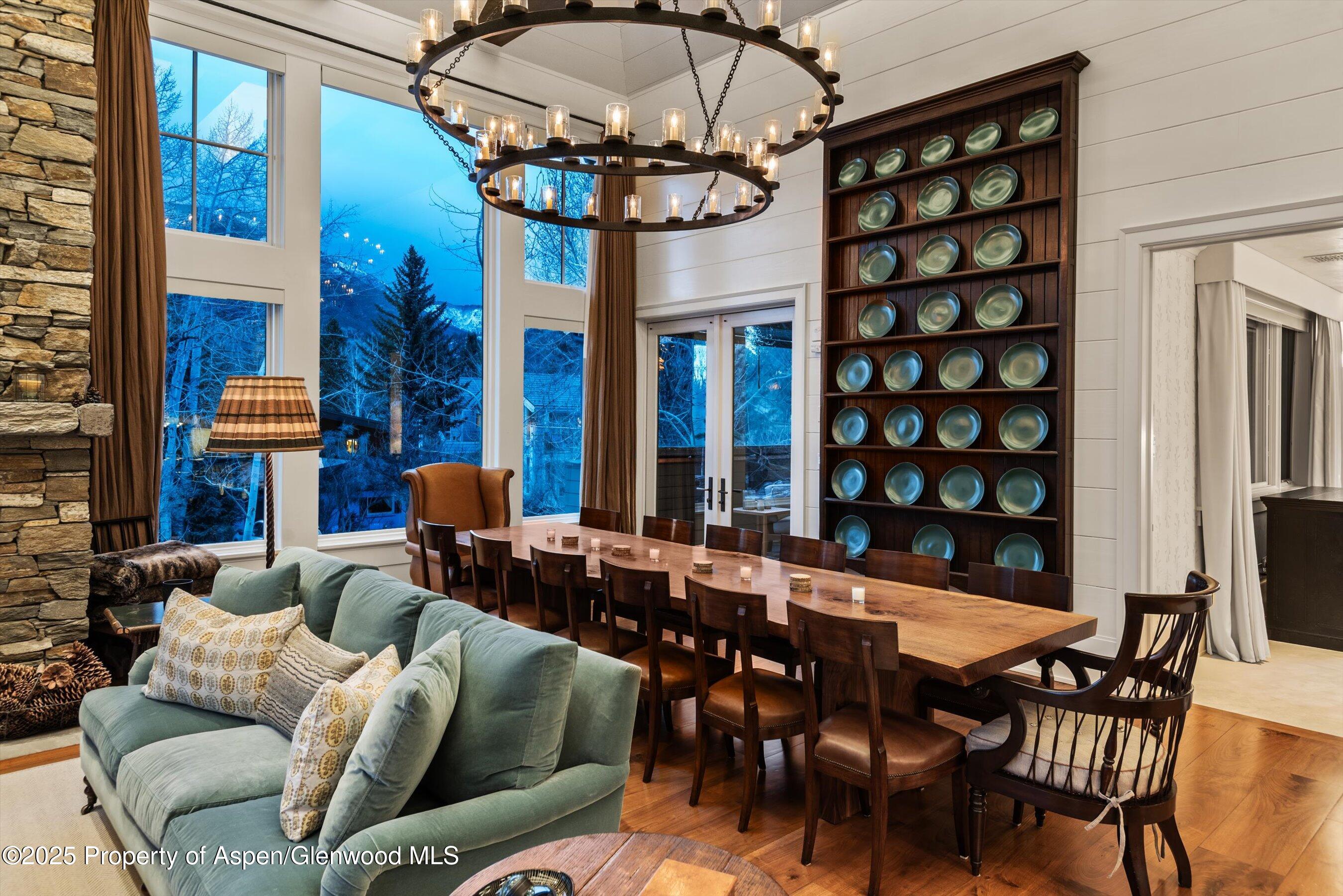 306 S GARMISCH Street, A