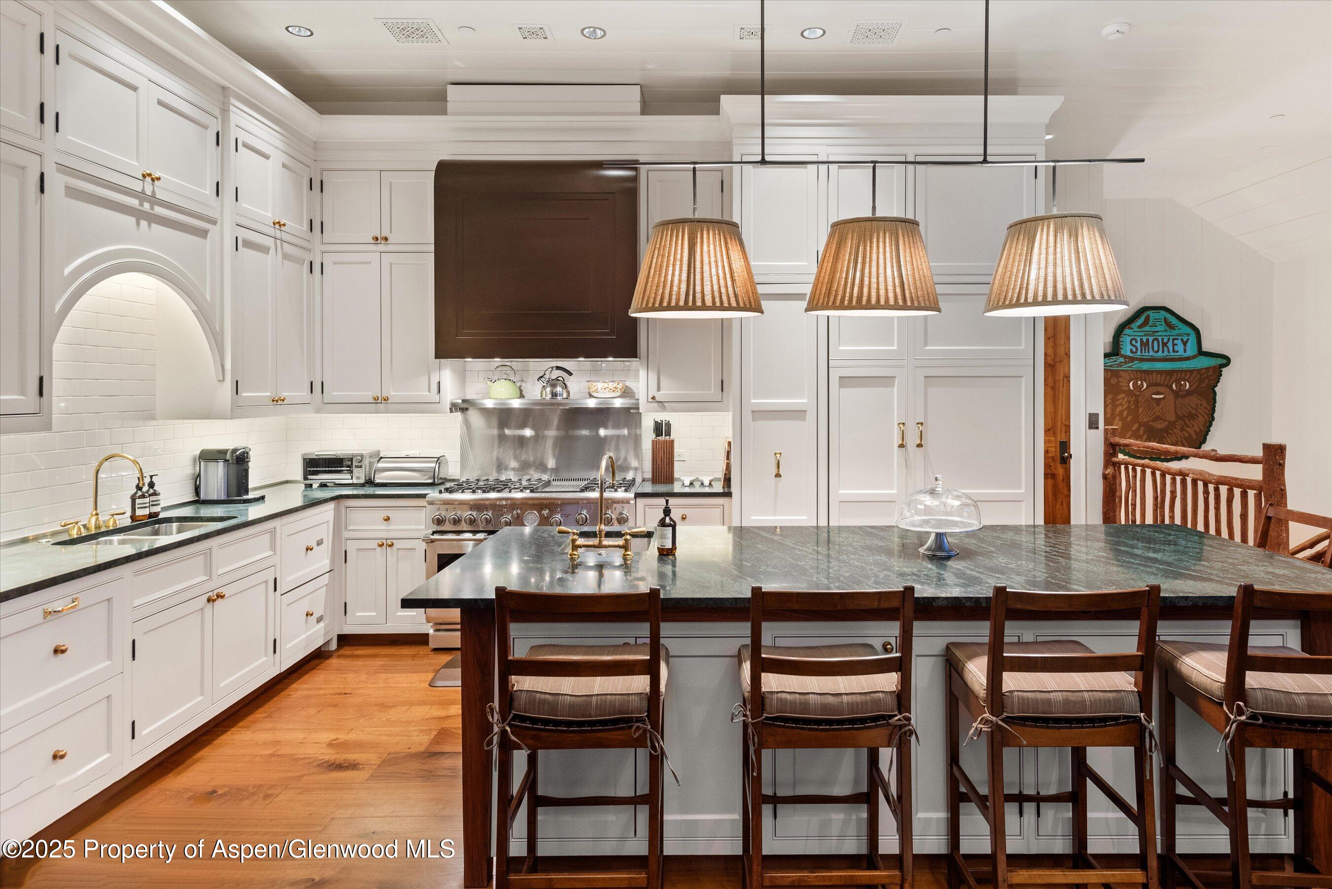 306 S GARMISCH Street, A