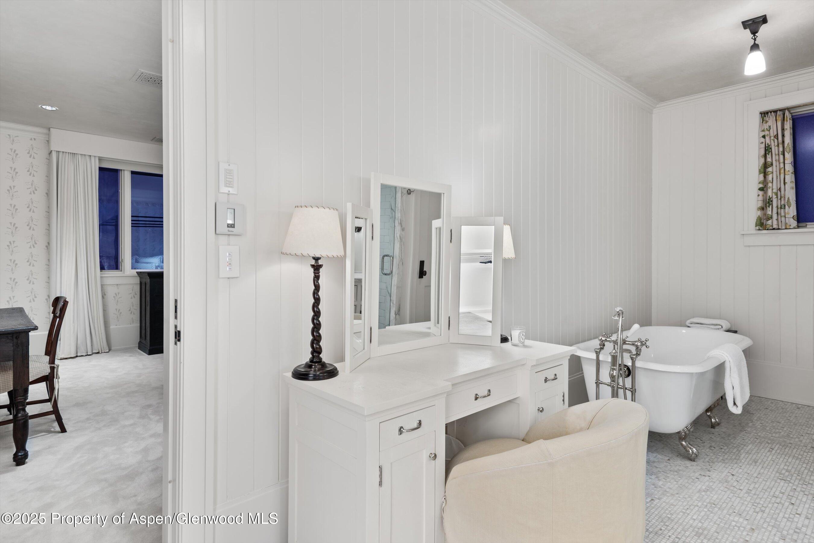 306 S GARMISCH Street, A