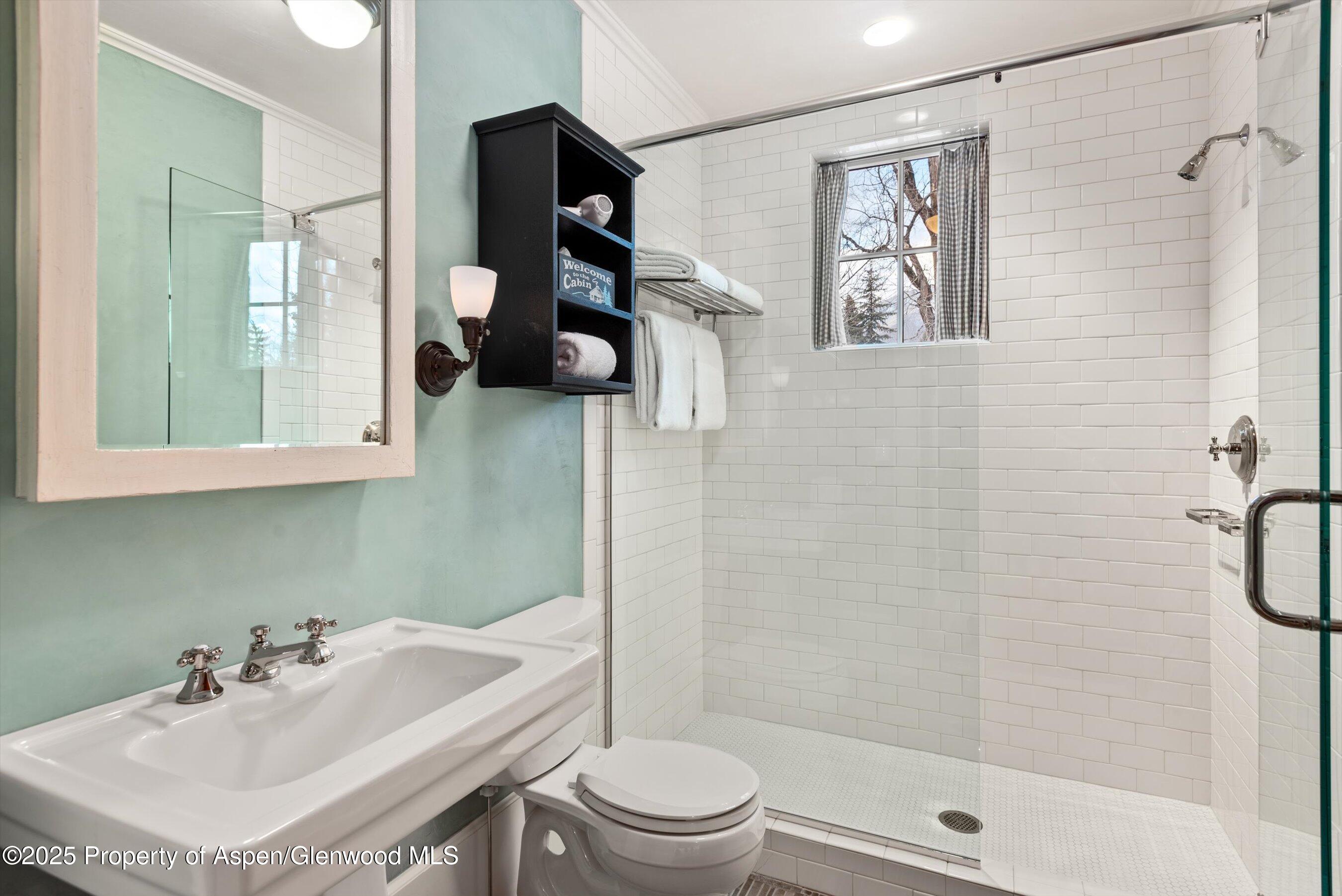 306 S GARMISCH Street, A