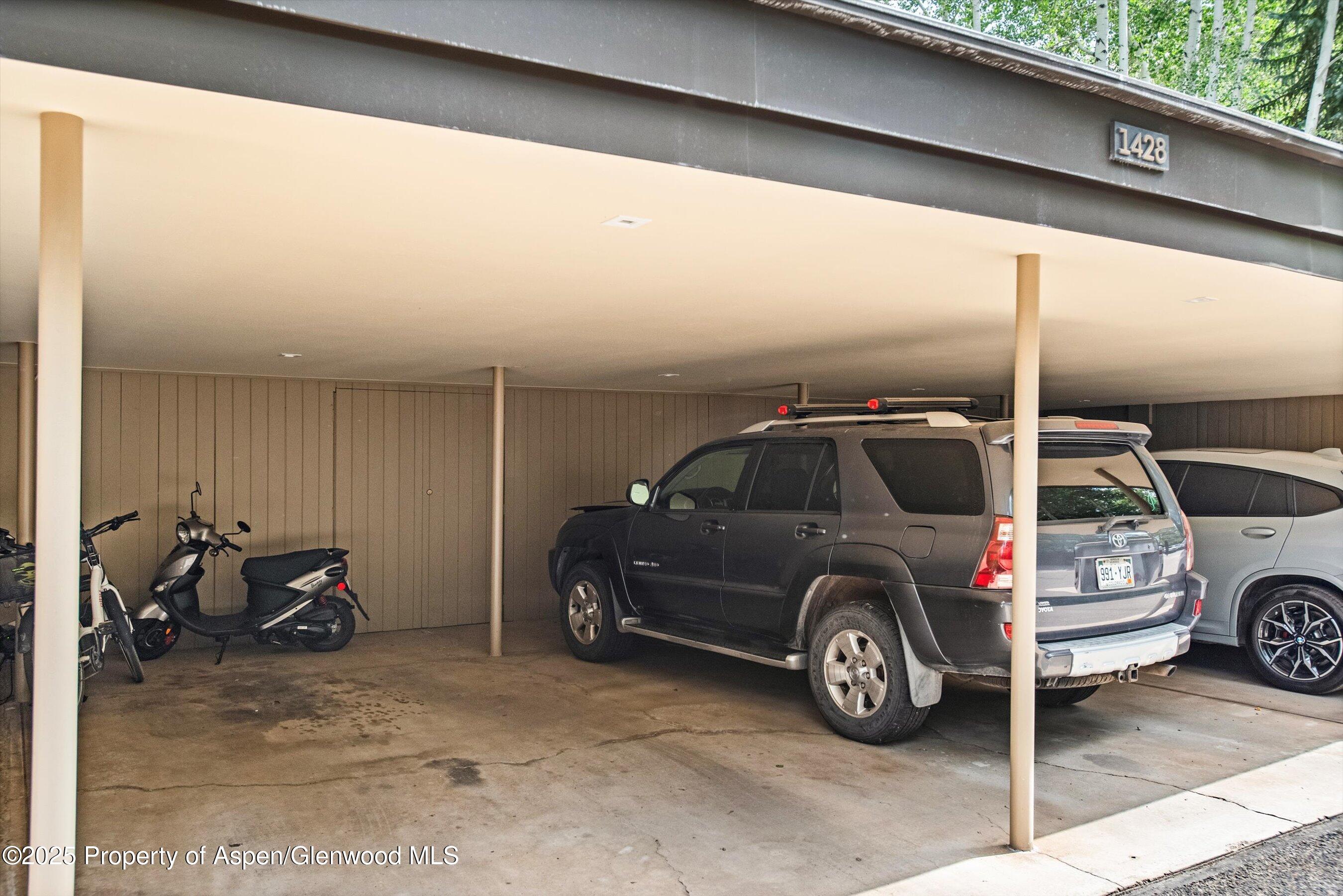 1428 CRYSTAL LAKE Road, A4