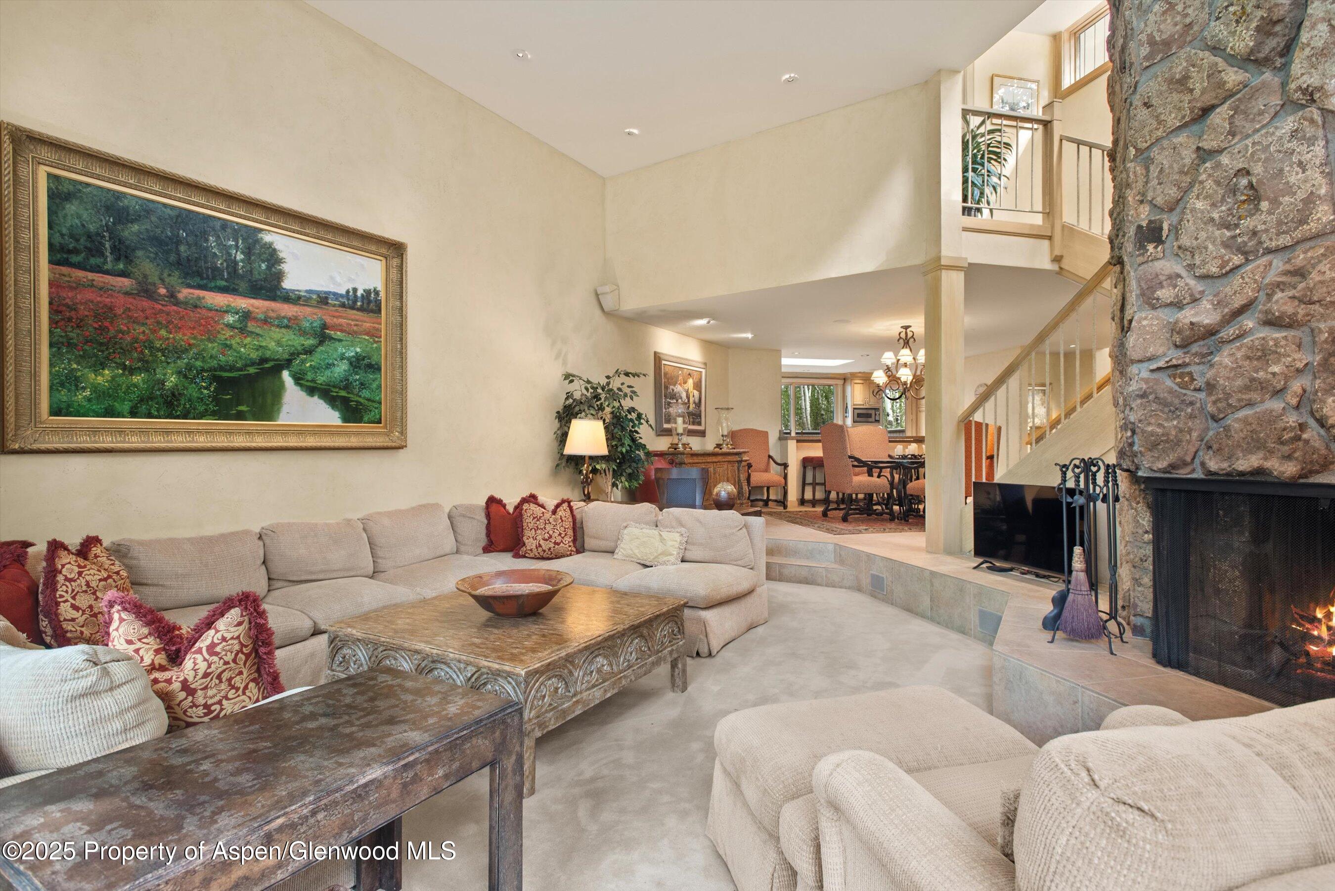 1428 CRYSTAL LAKE Road, A4