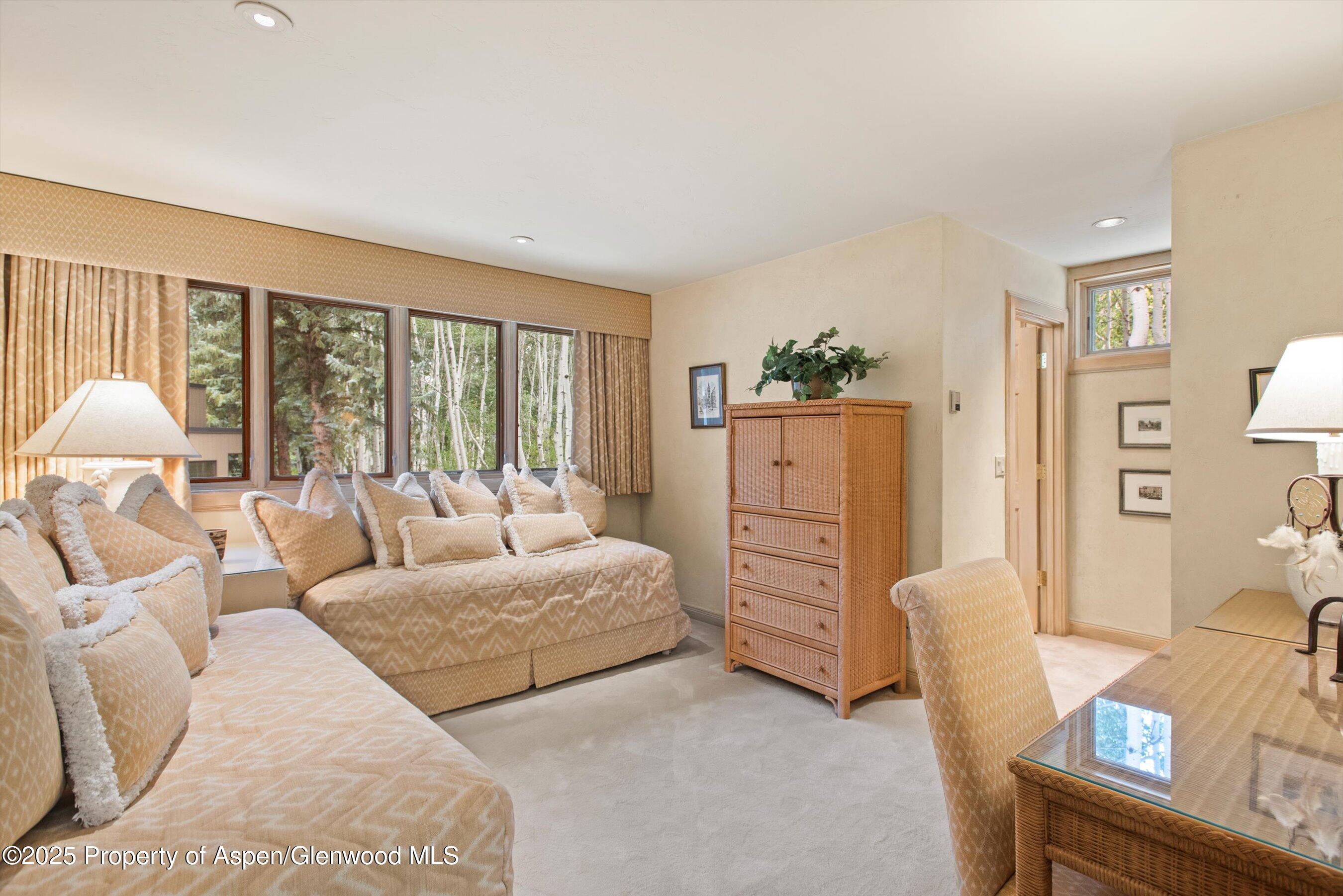 1428 CRYSTAL LAKE Road, A4