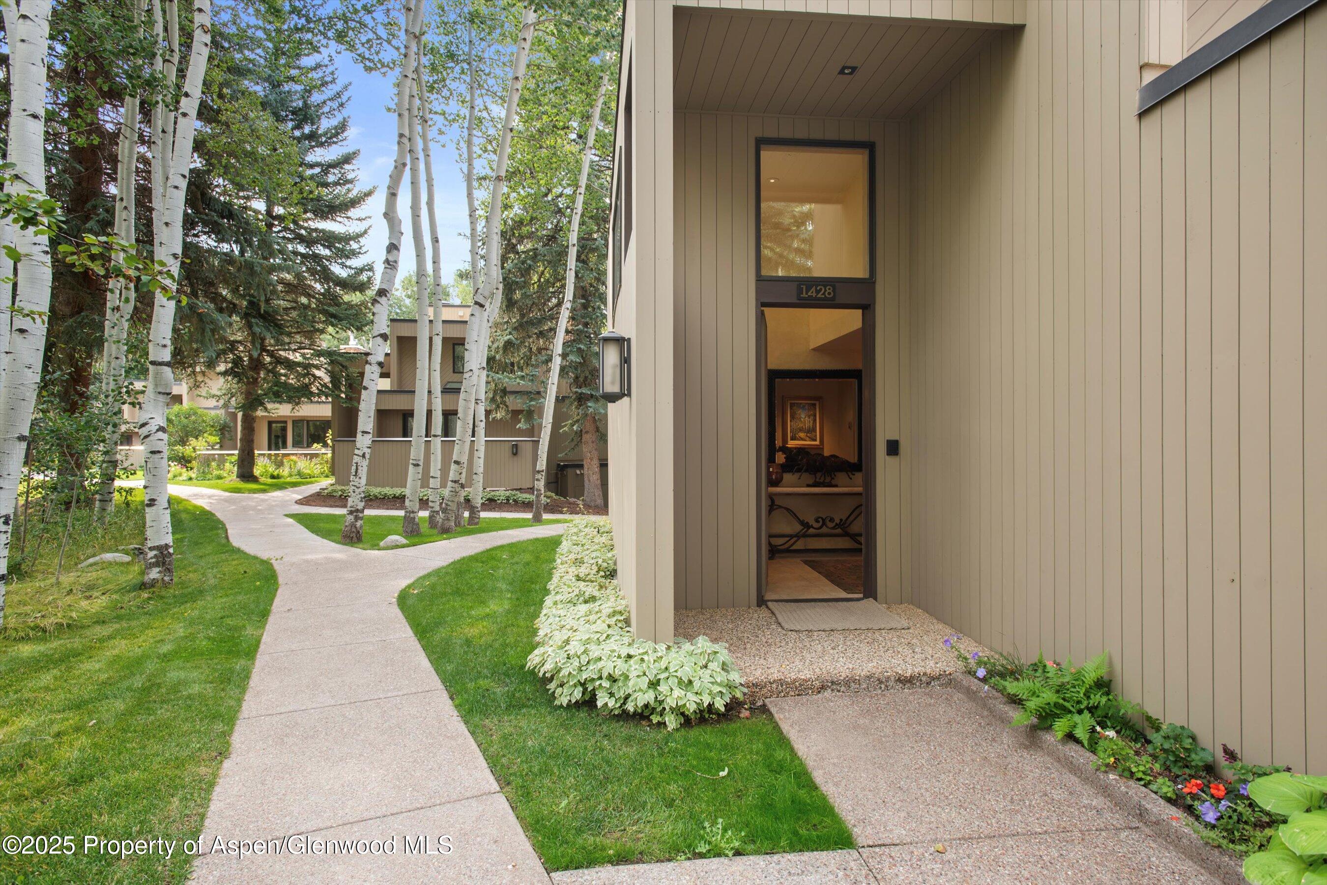 1428 CRYSTAL LAKE Road, A4
