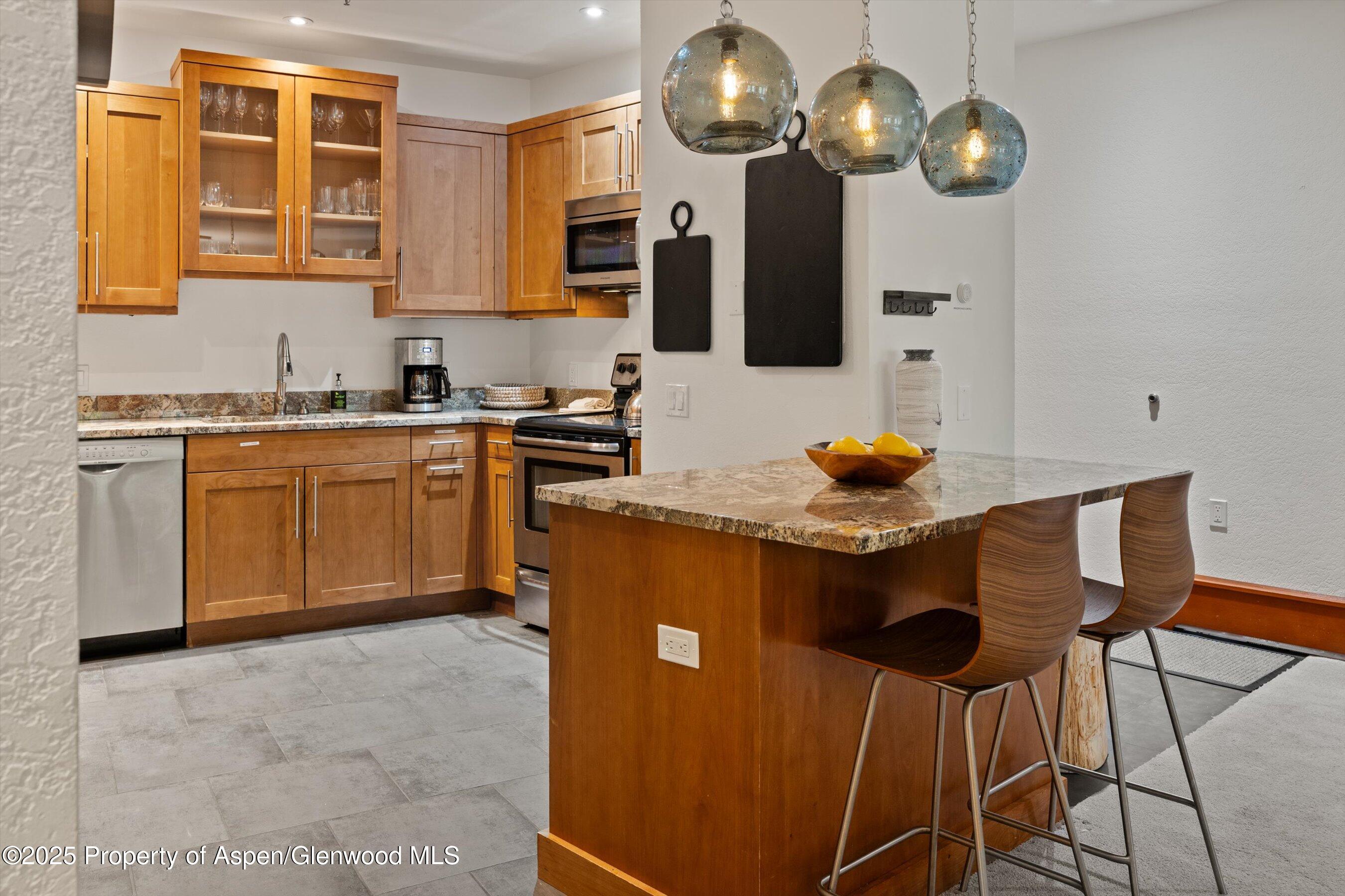 425 Wood Road, 19