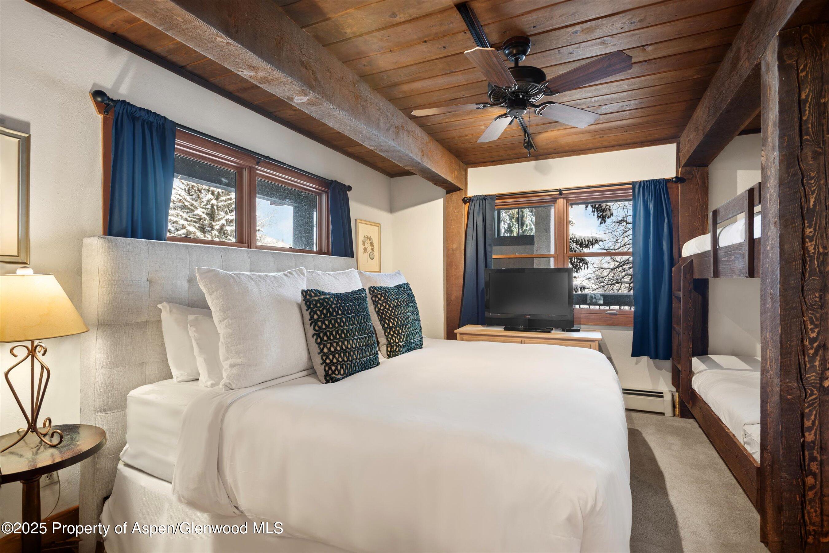 855 CARRIAGE Way 309