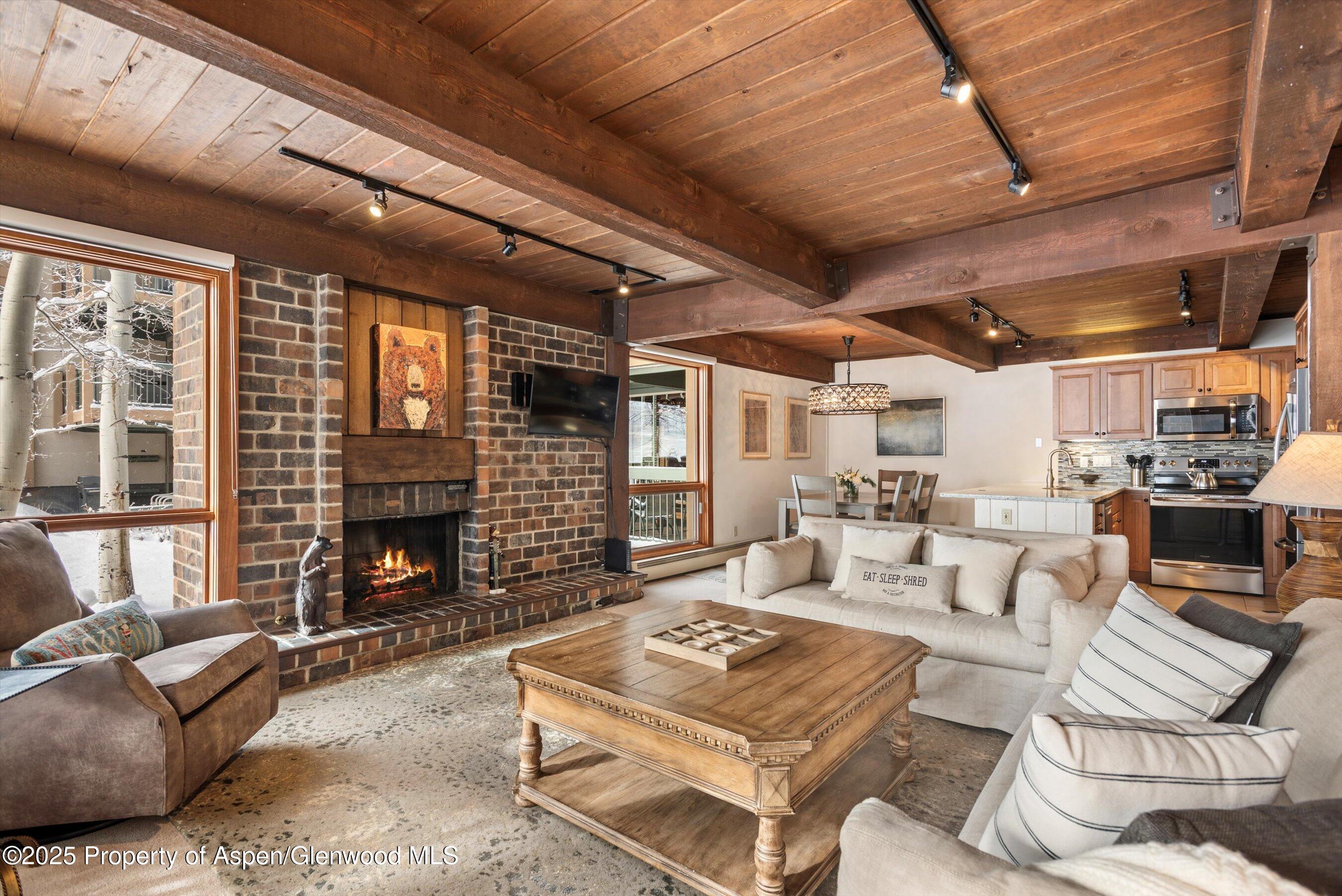 855 CARRIAGE Way 309