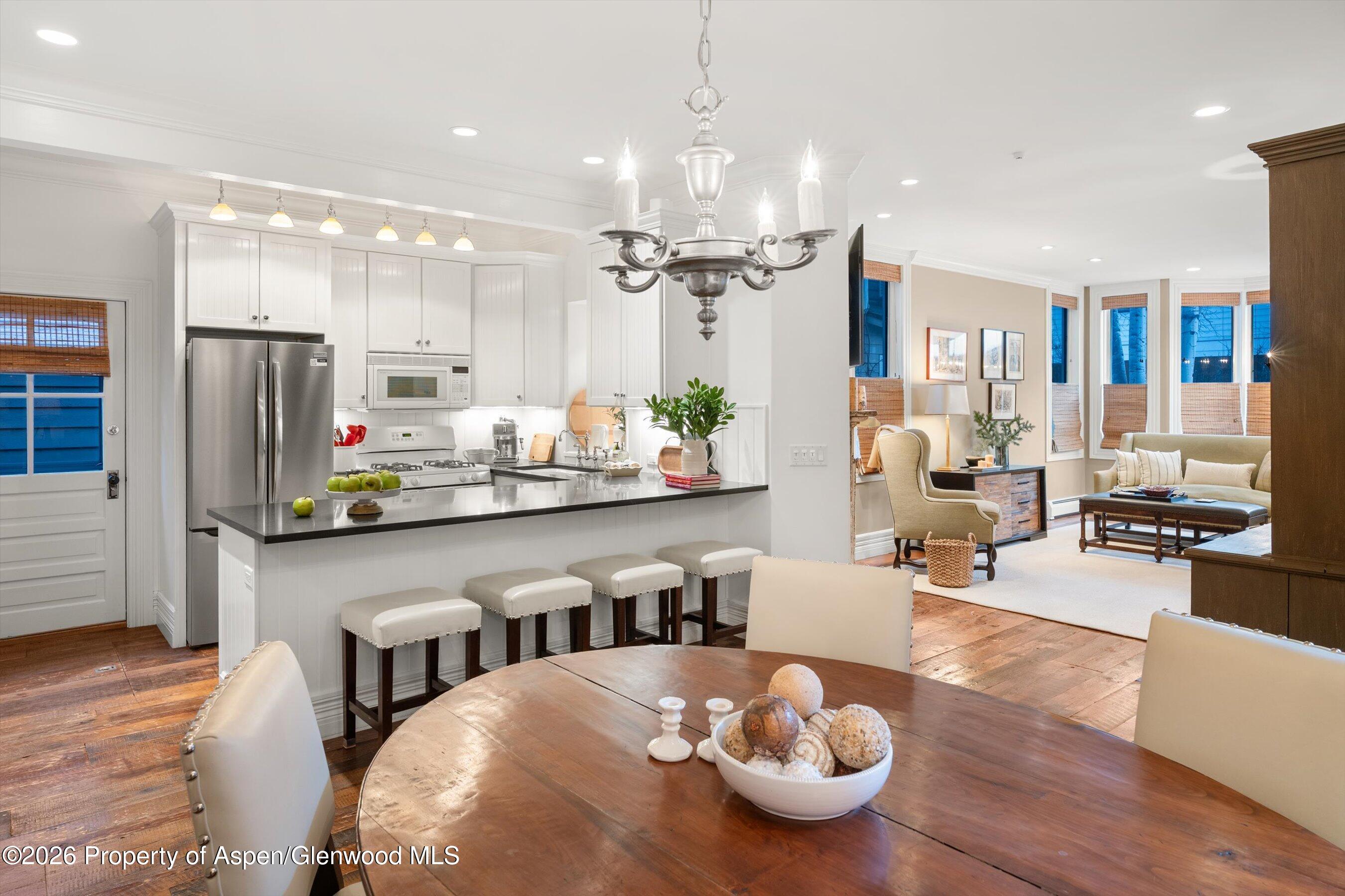 215 W Bleeker Street