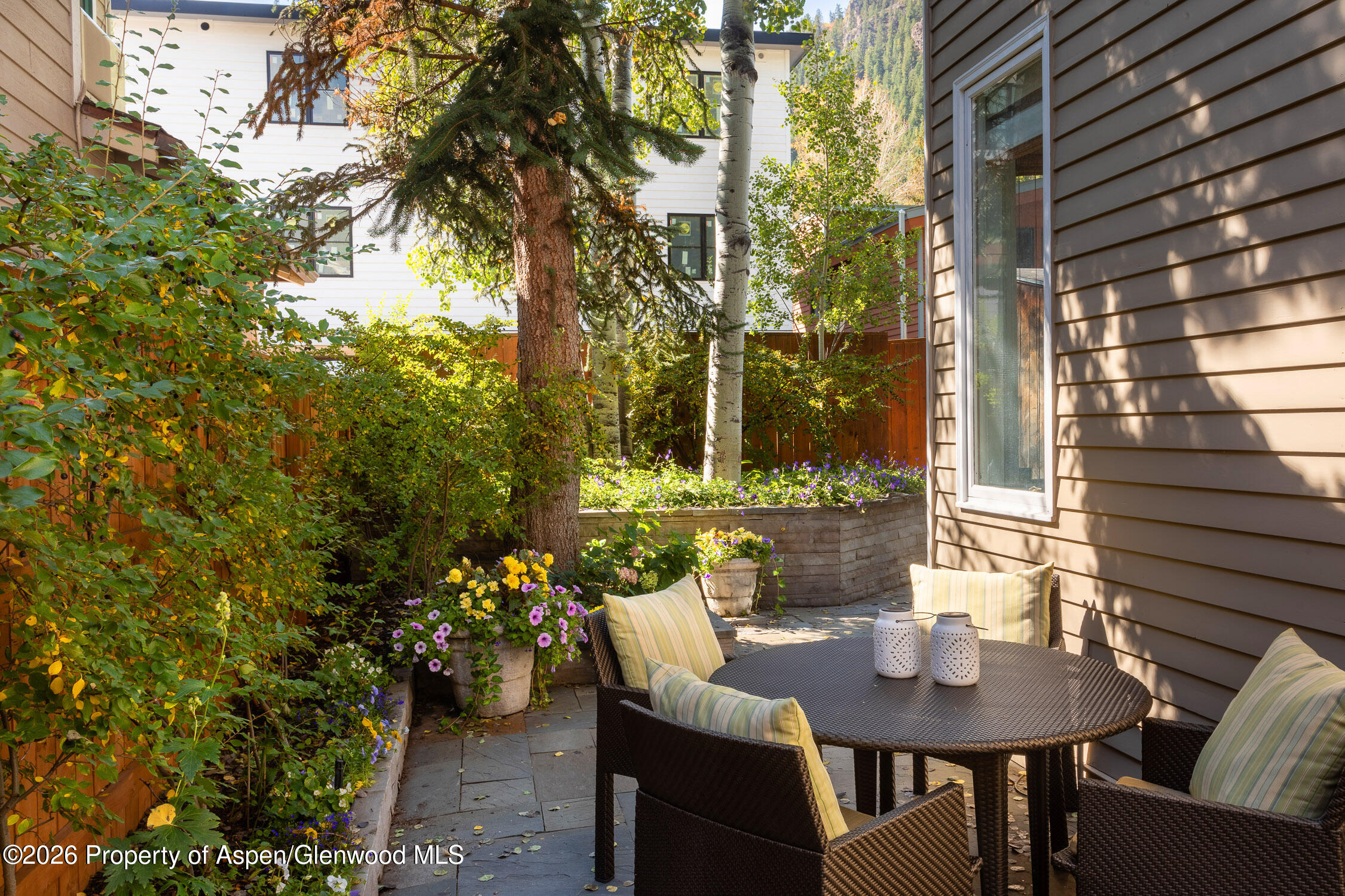 215 W Bleeker Street