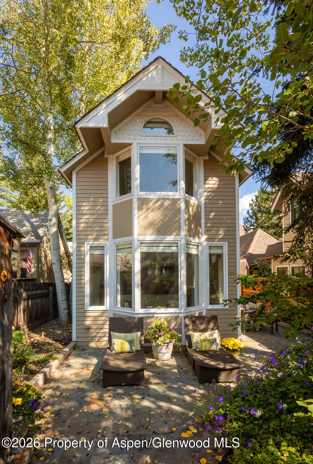 215 W Bleeker Street