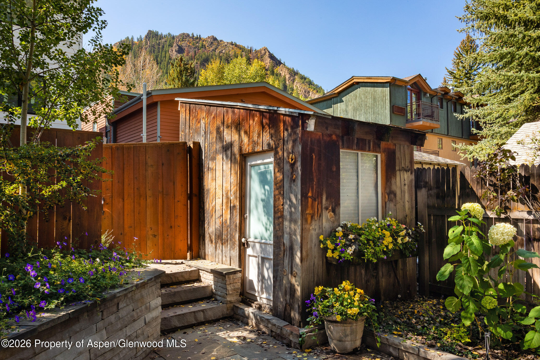 215 W Bleeker Street