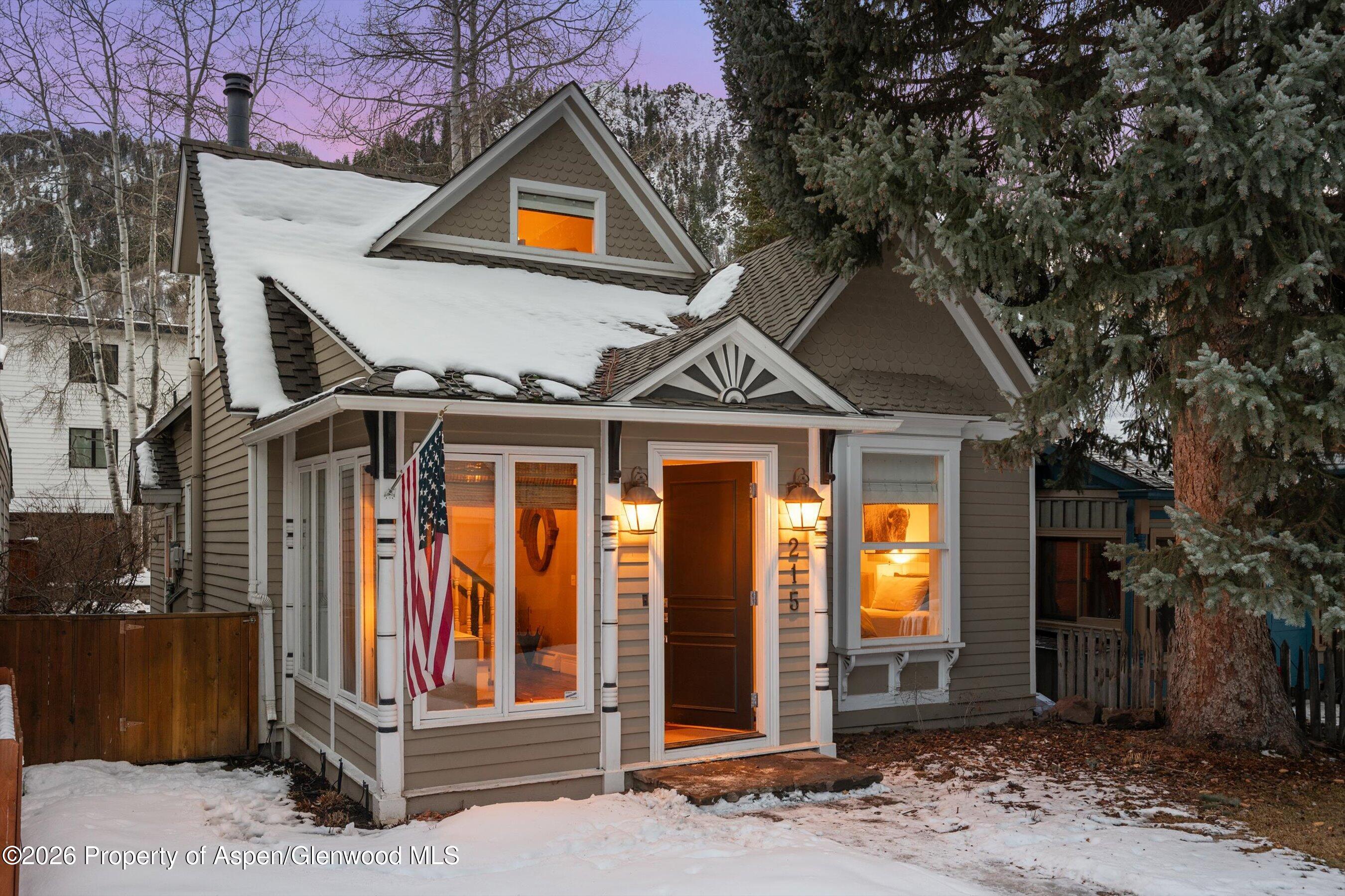 215 W Bleeker Street