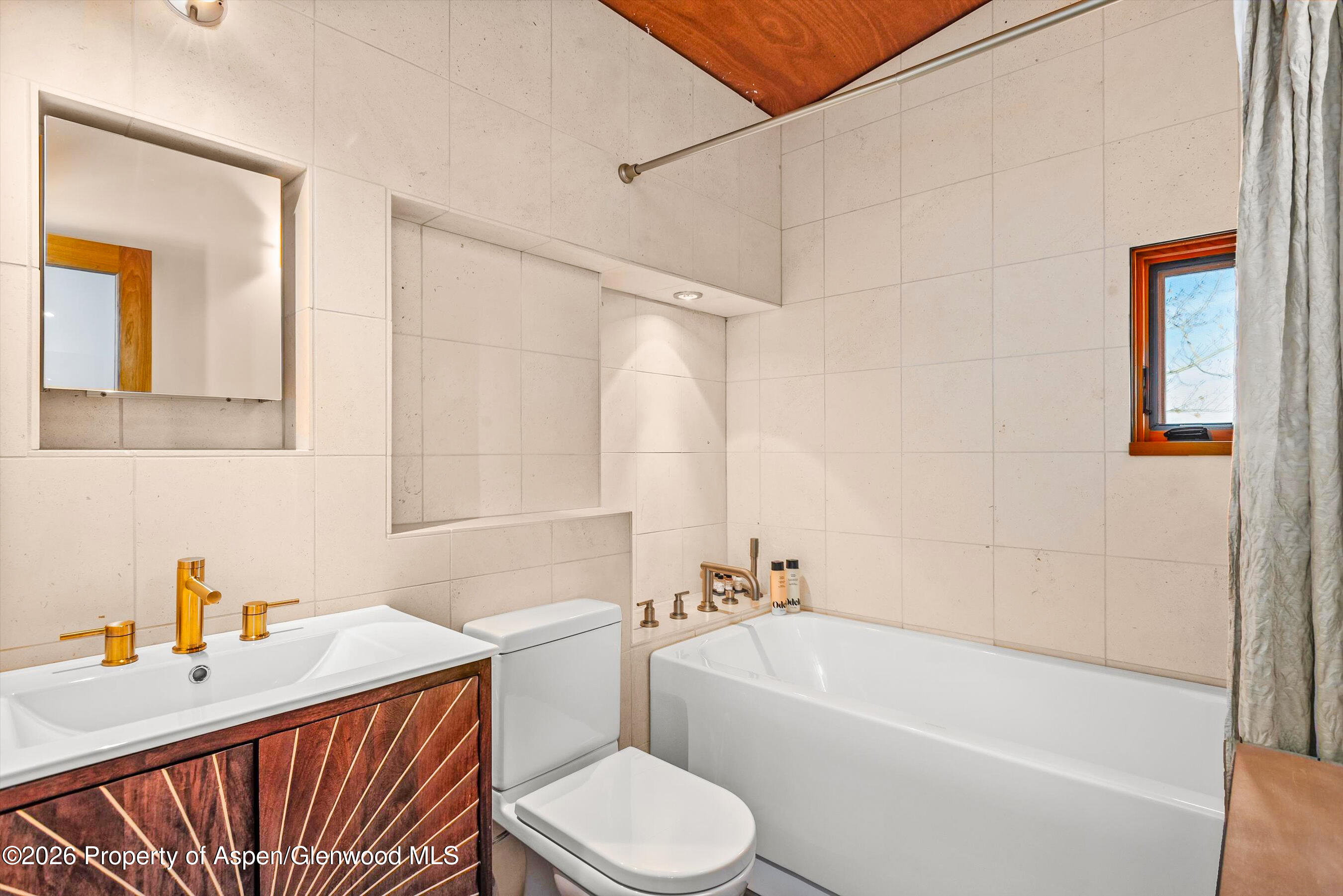 2700 Juniper Hill Road