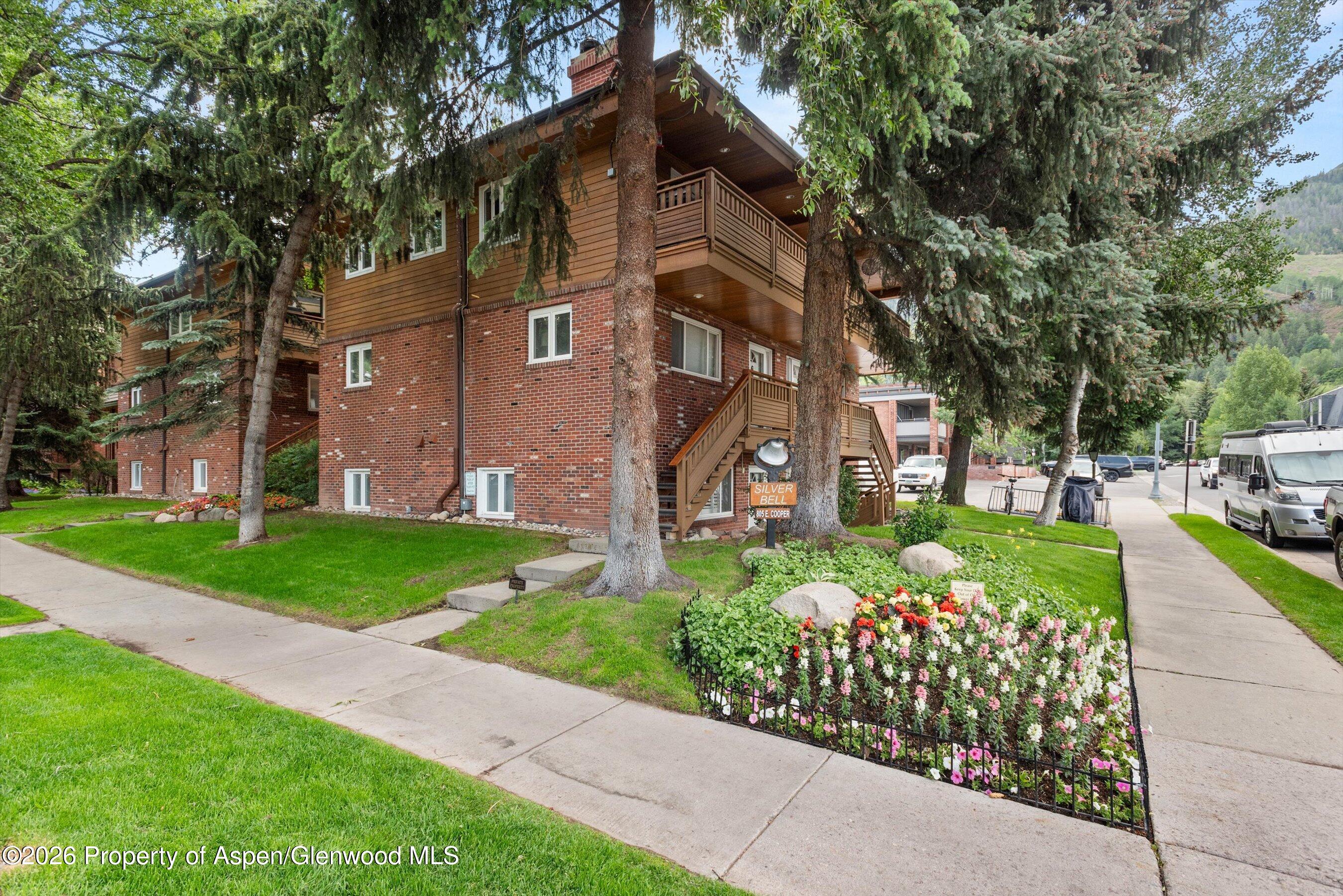 805 E Cooper Avenue 2