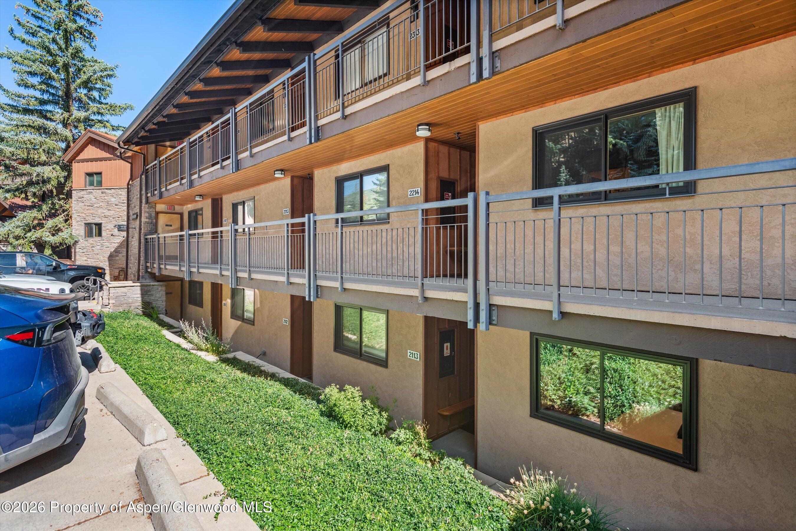 400 Wood Road H-2113