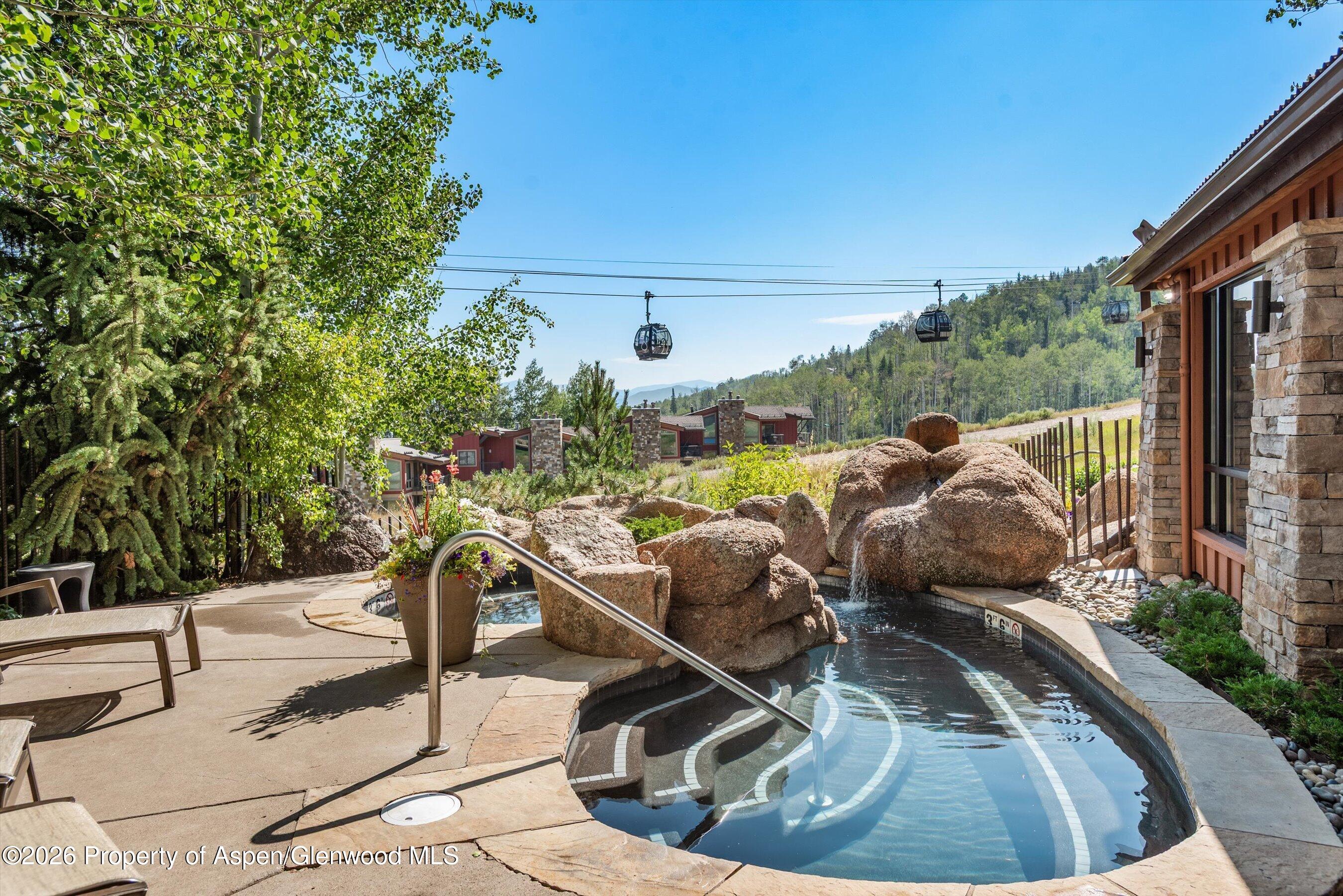 400 Wood Road H-2113