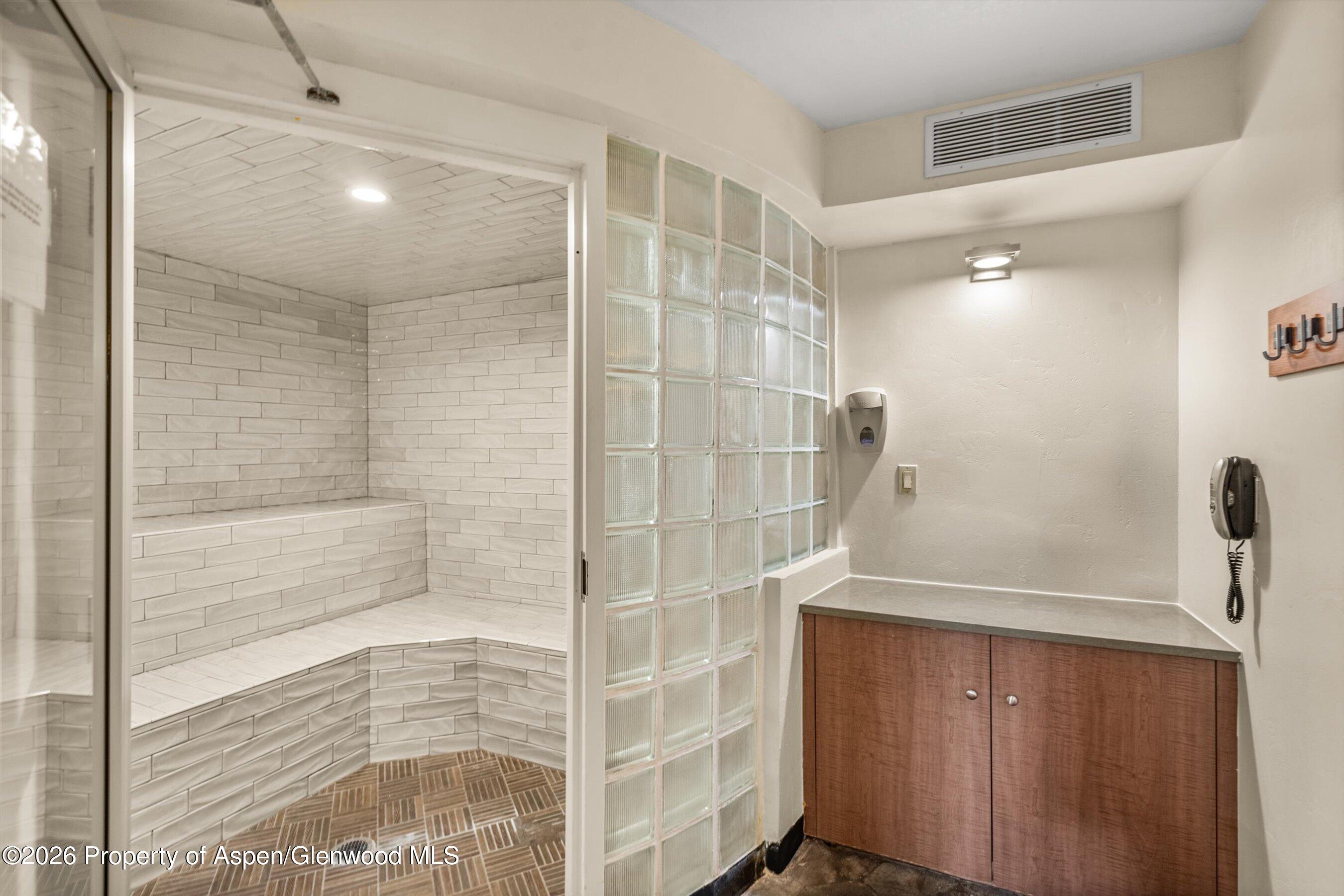 400 Wood Road H-2113