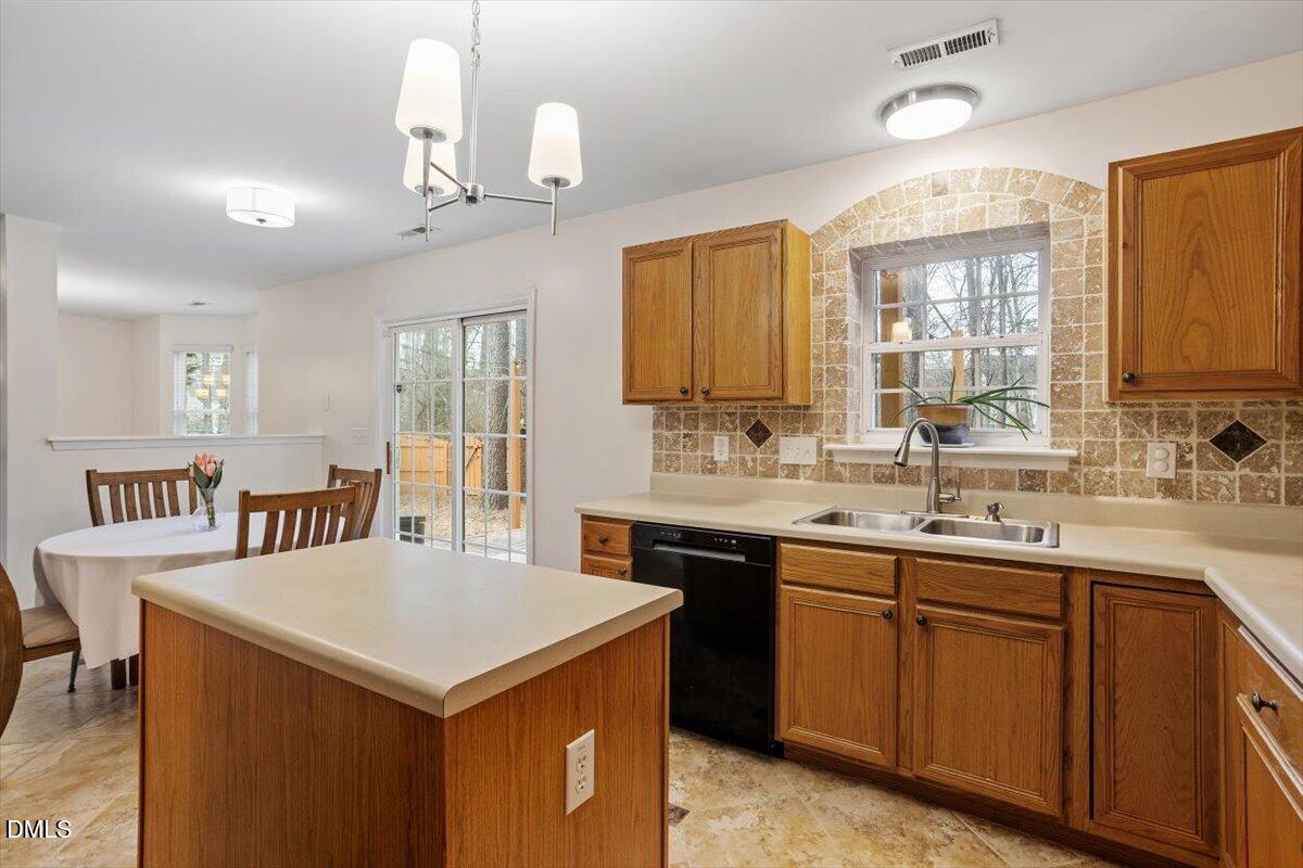 8300 Eel Court