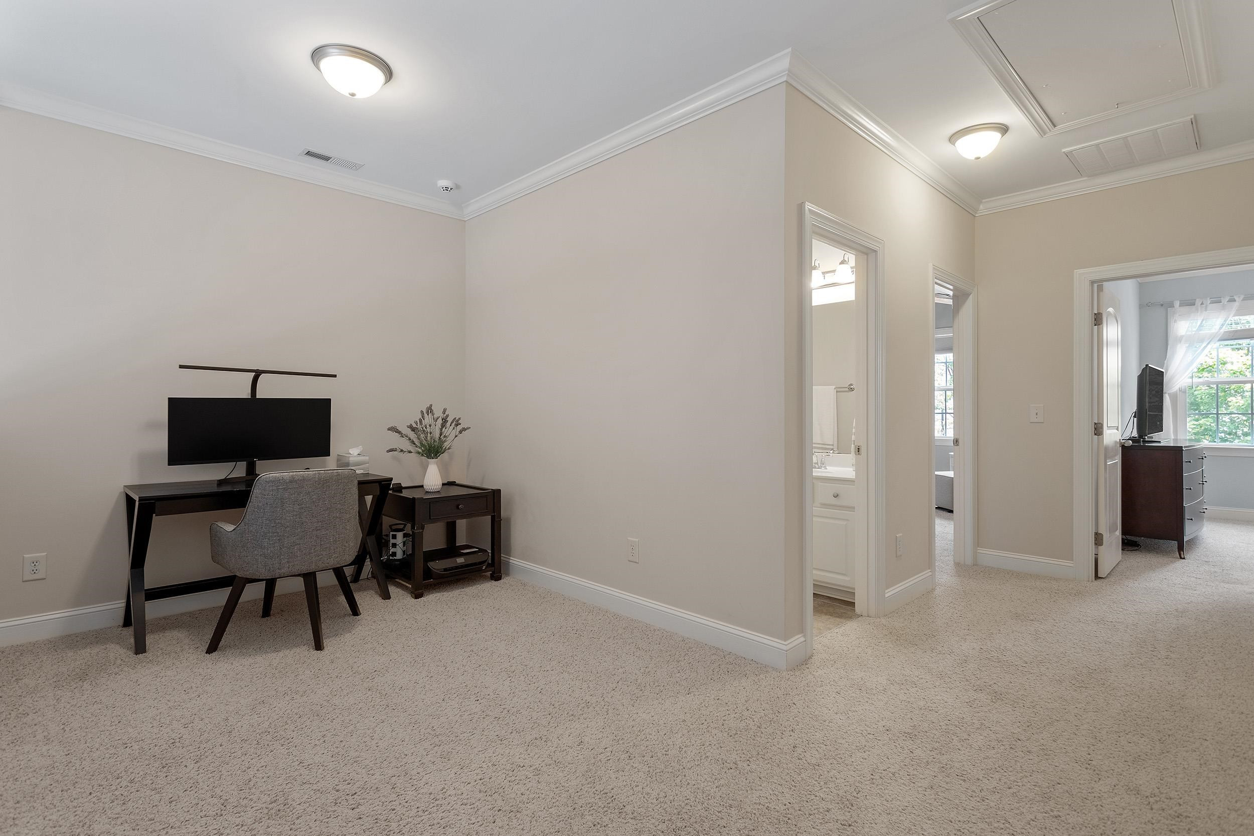823 Historian Street