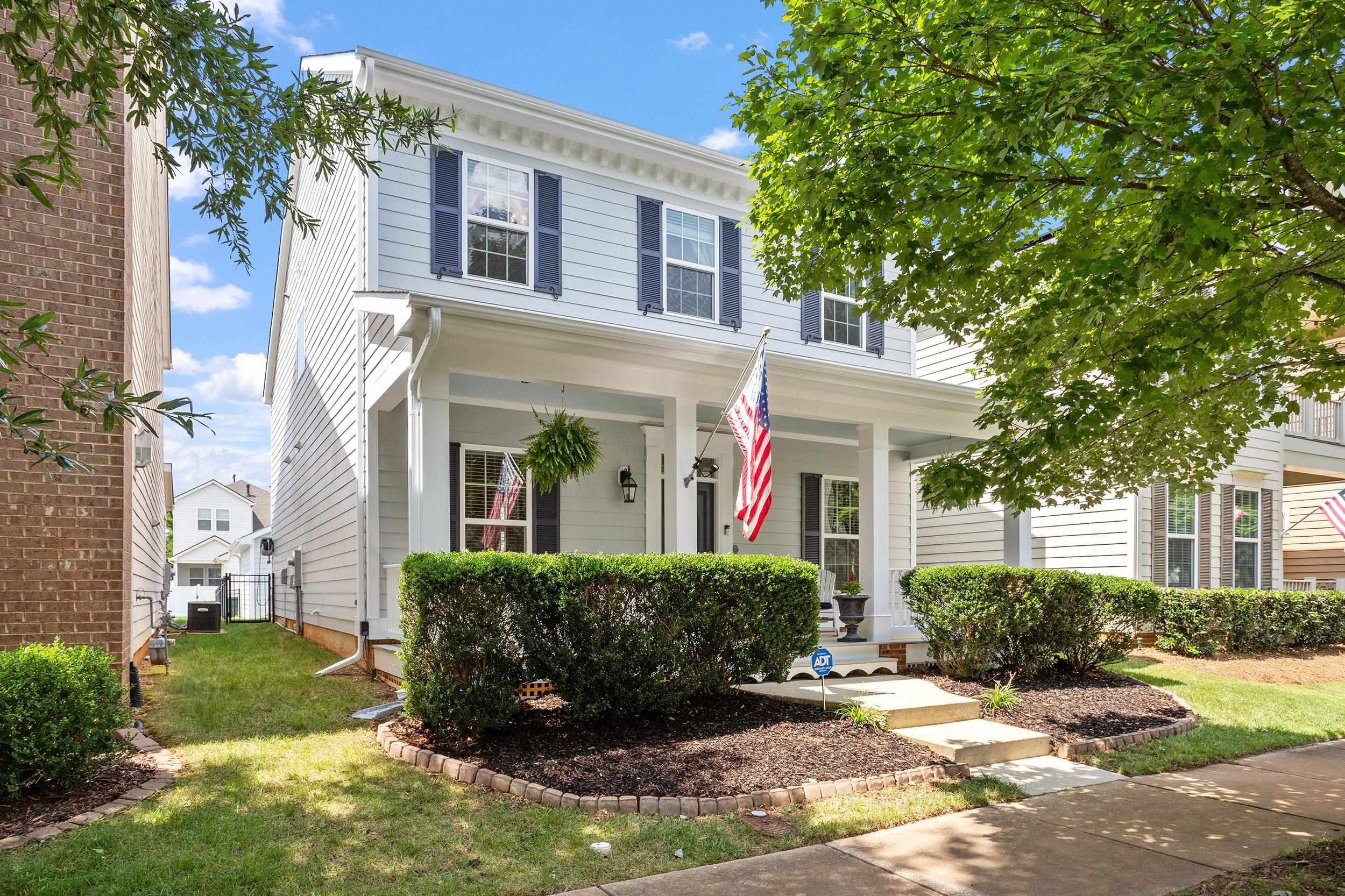 823 Historian Street