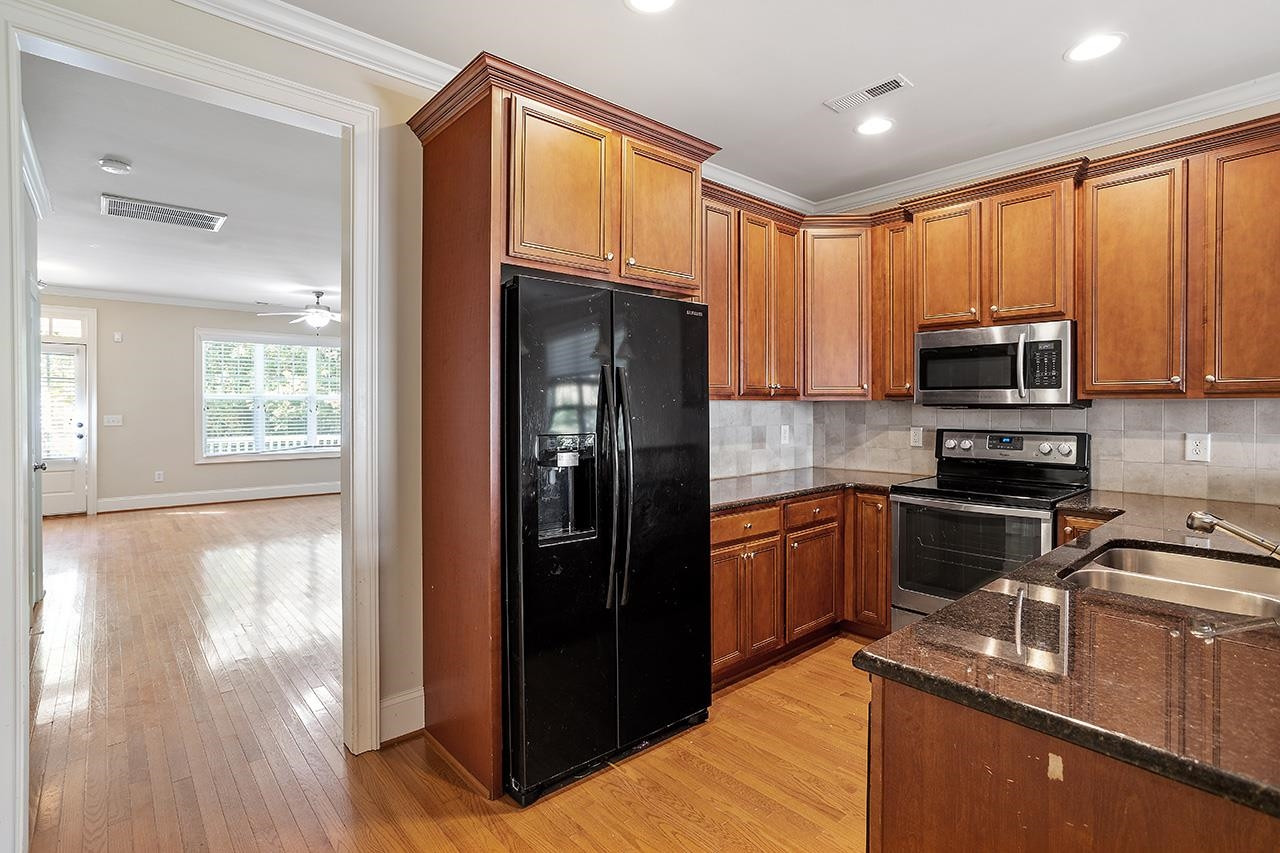 5017 Sunny Creek Lane