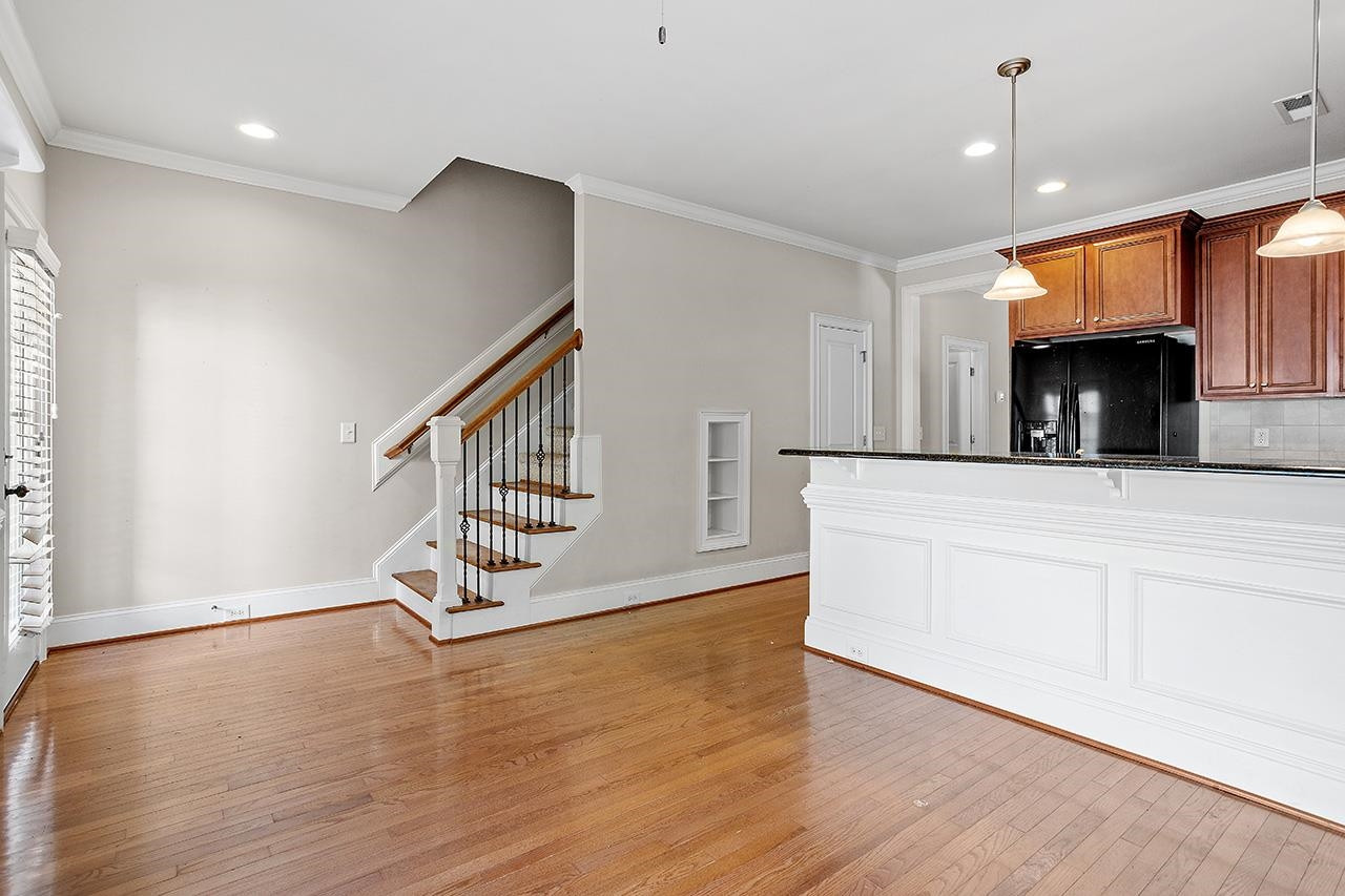 5017 Sunny Creek Lane