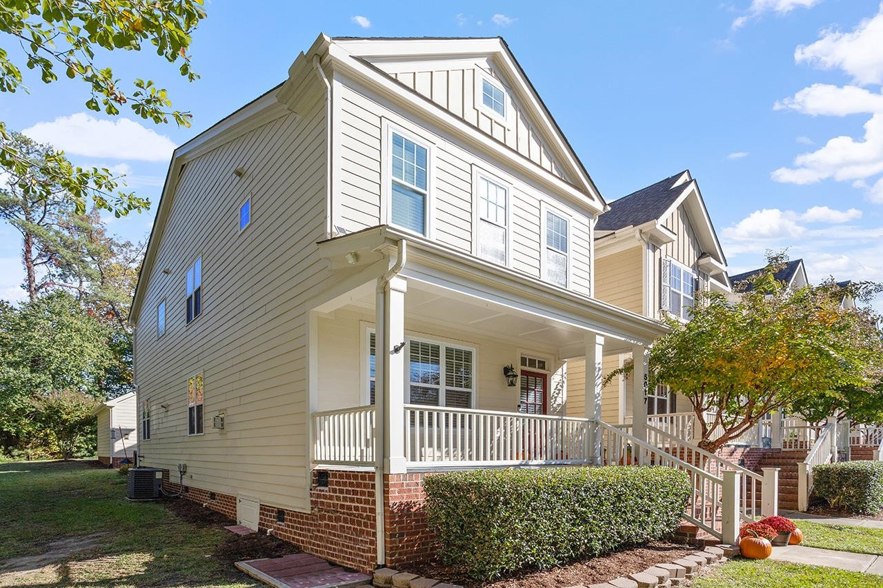 5017 Sunny Creek Lane