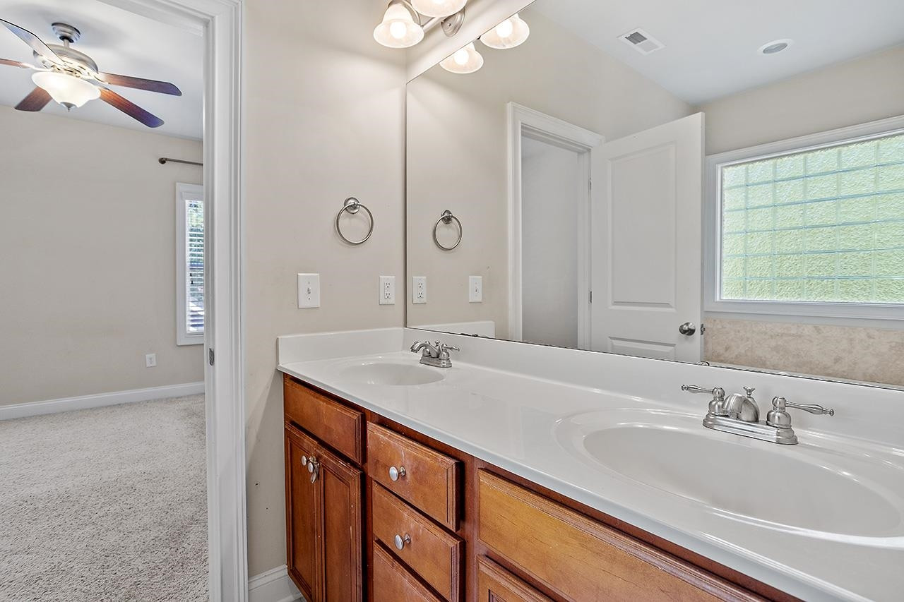 5017 Sunny Creek Lane