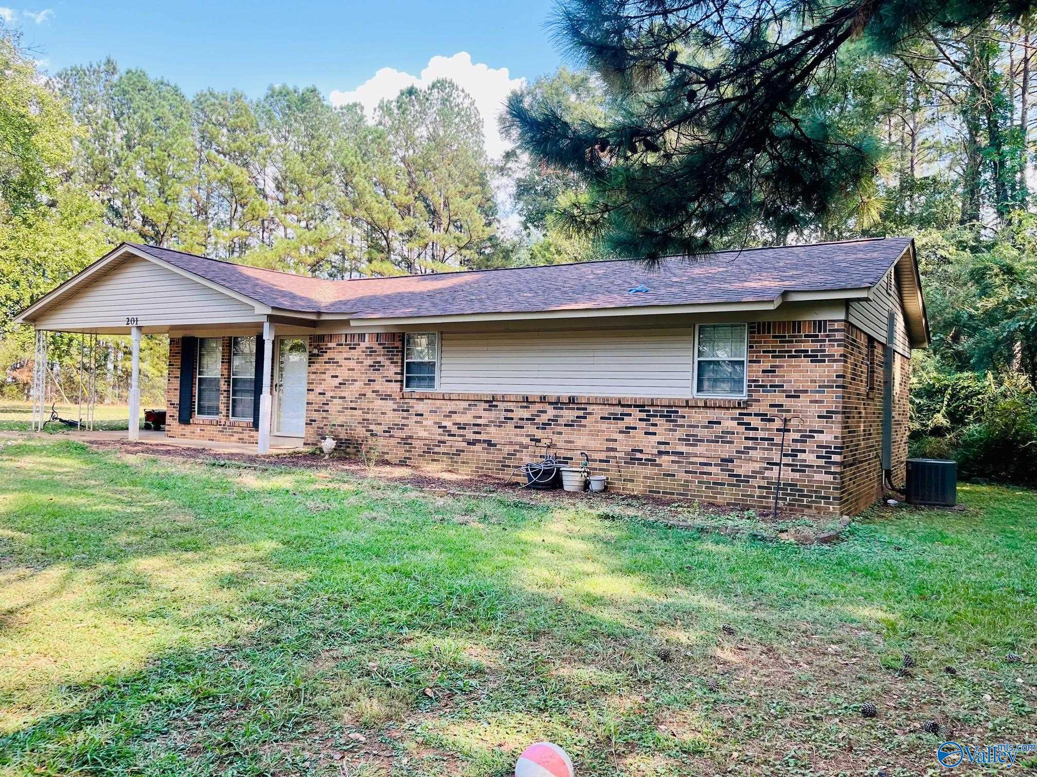 201 Edinburgh Drive
