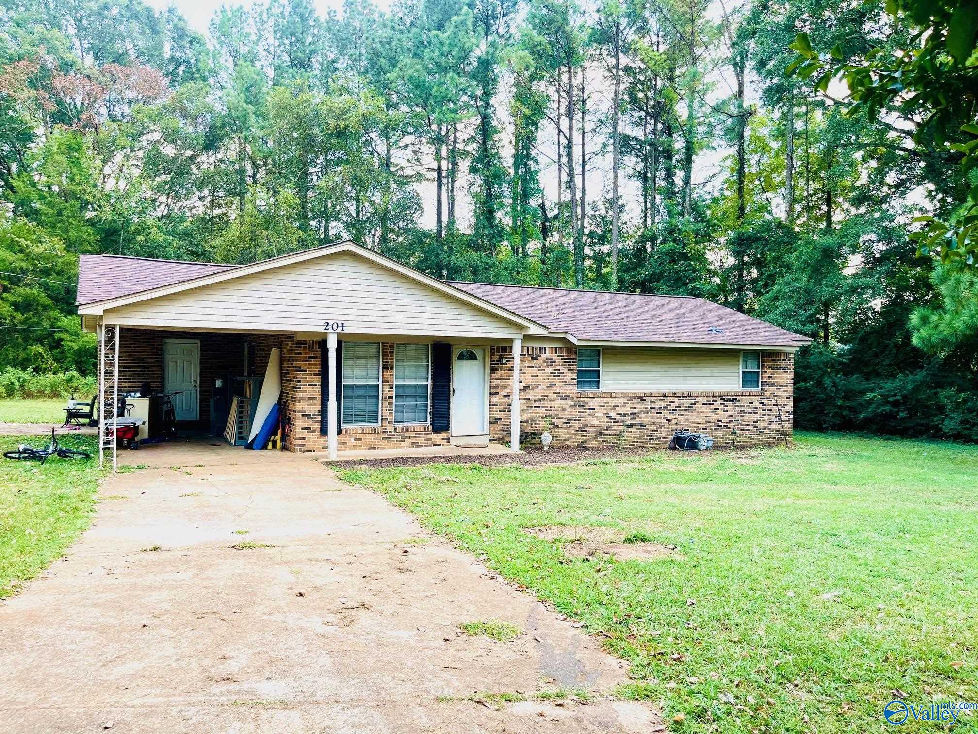 201 Edinburgh Drive