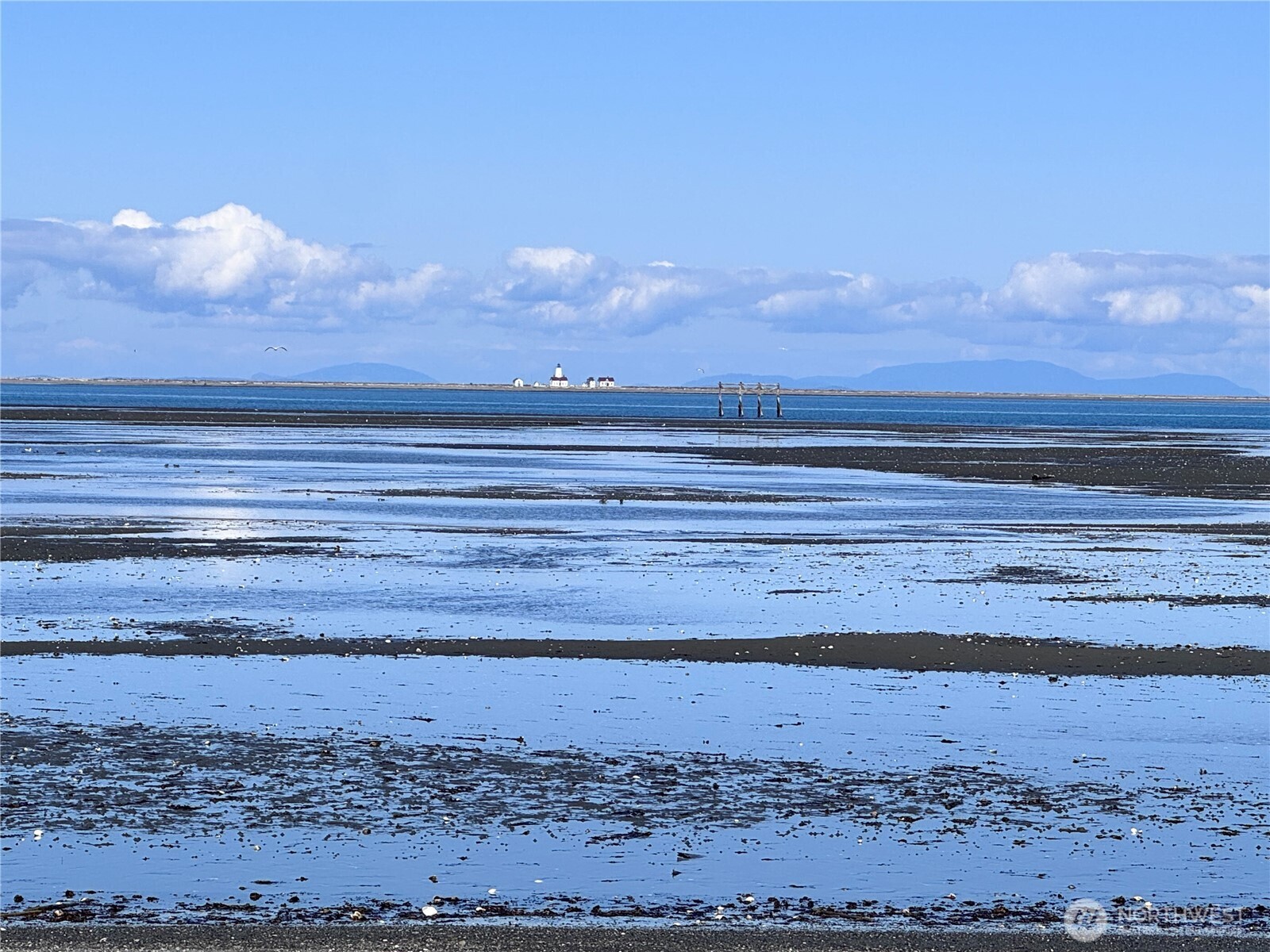 11 Golden Sands Boulevard