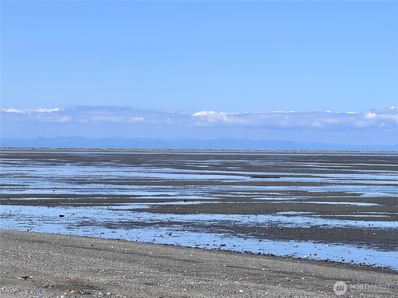 11 Golden Sands Boulevard