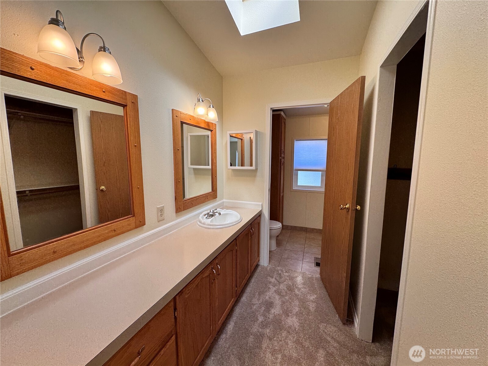 11 Golden Sands Boulevard