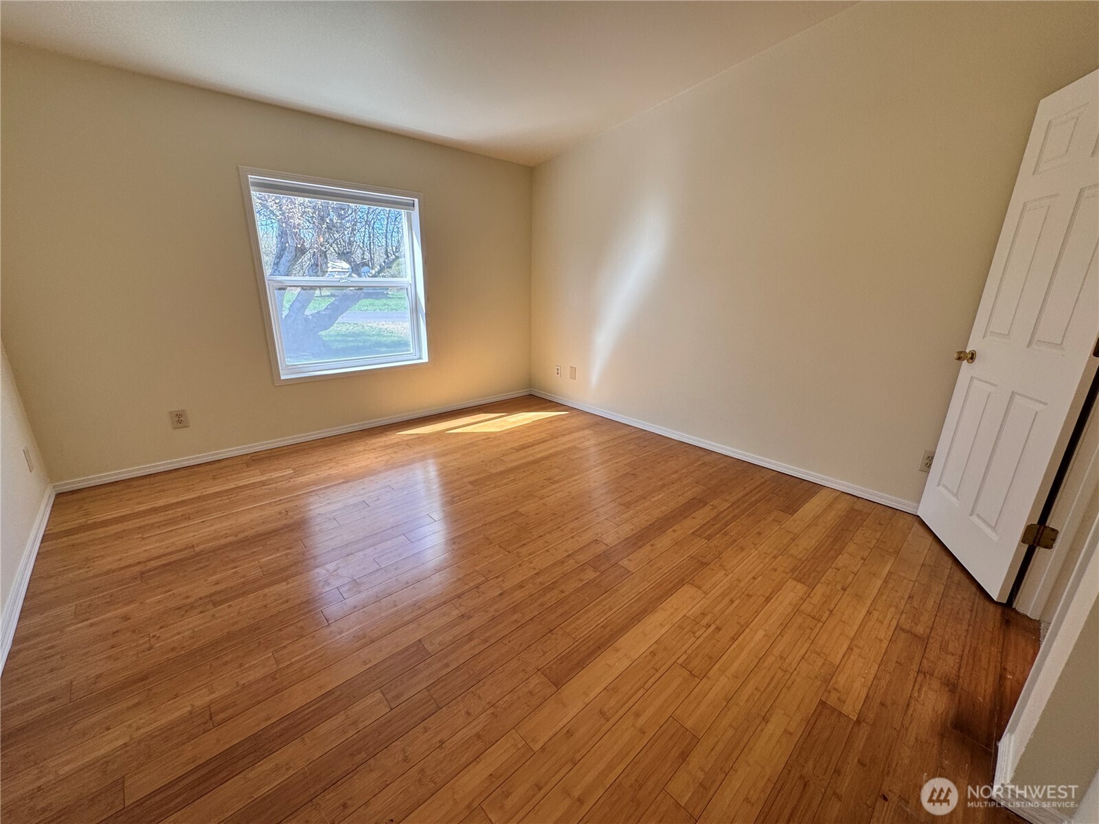 11 Golden Sands Boulevard