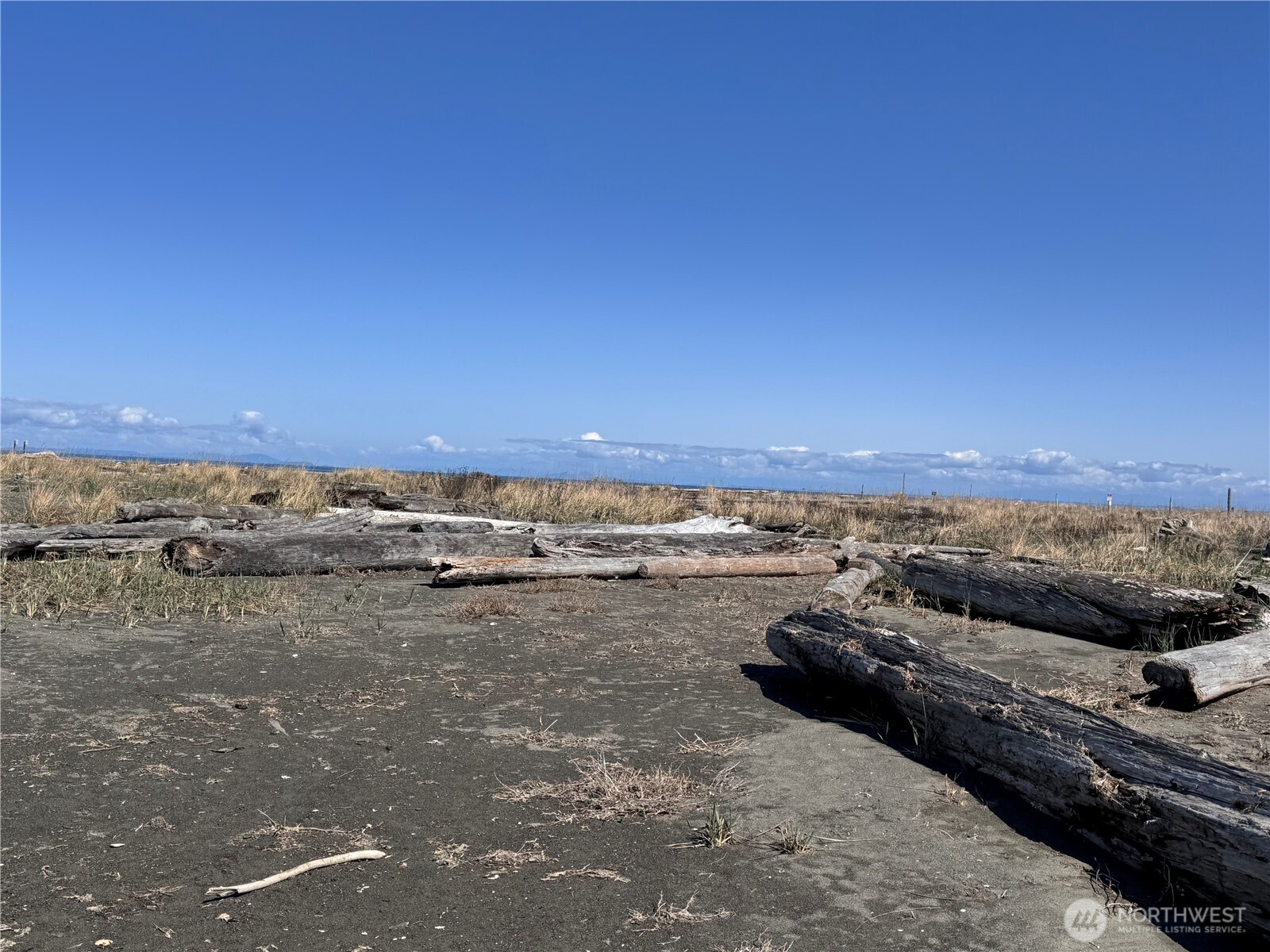 11 Golden Sands Boulevard