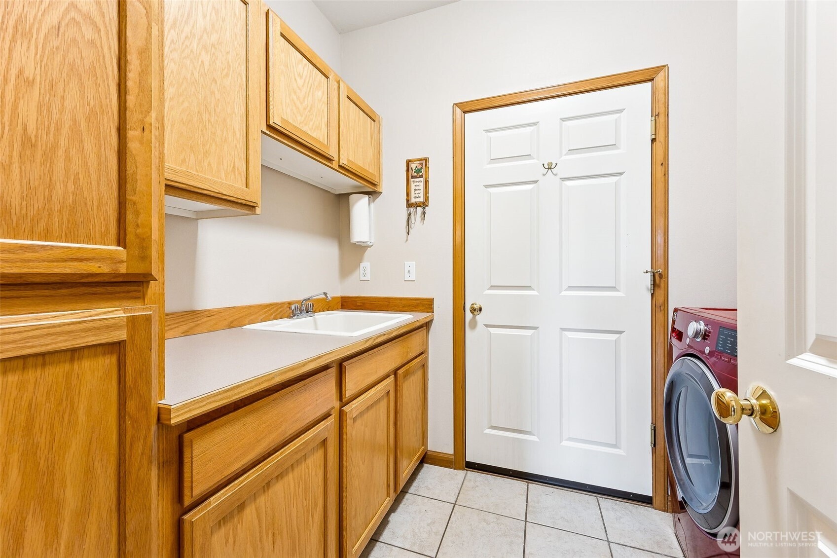 10200 NE Kingston View Court