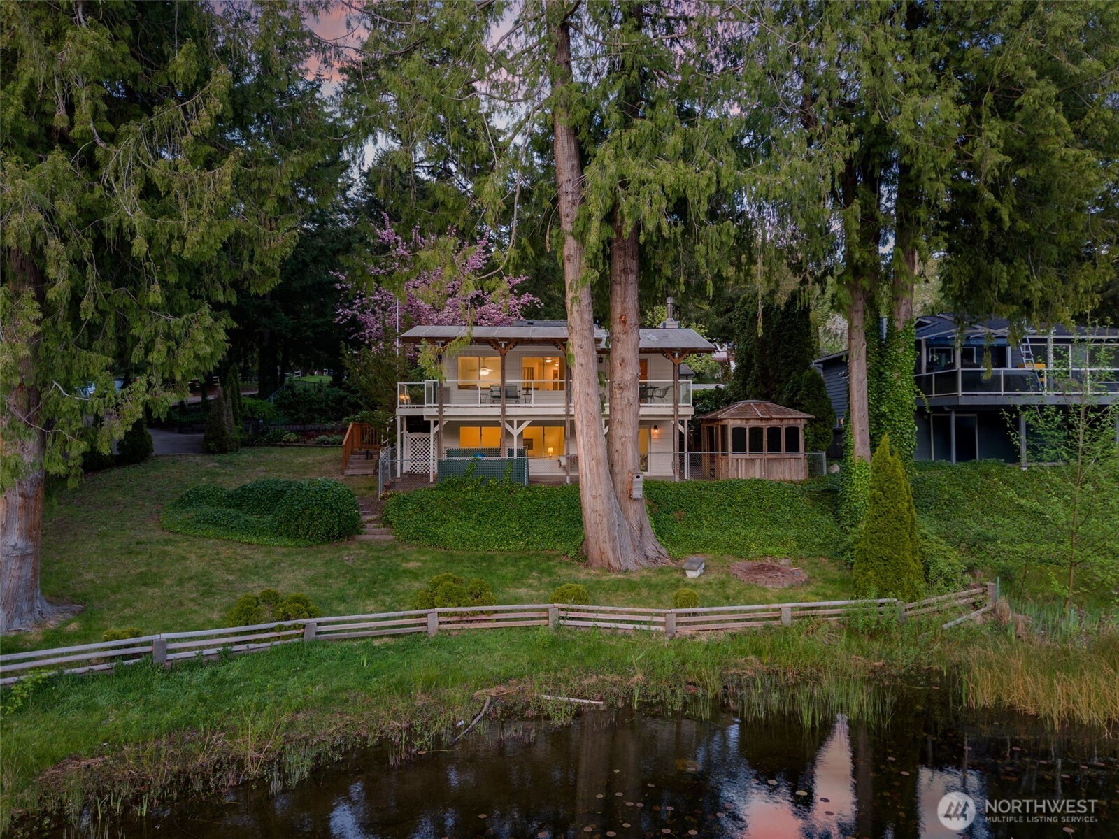 13496 Hillcrest St NW