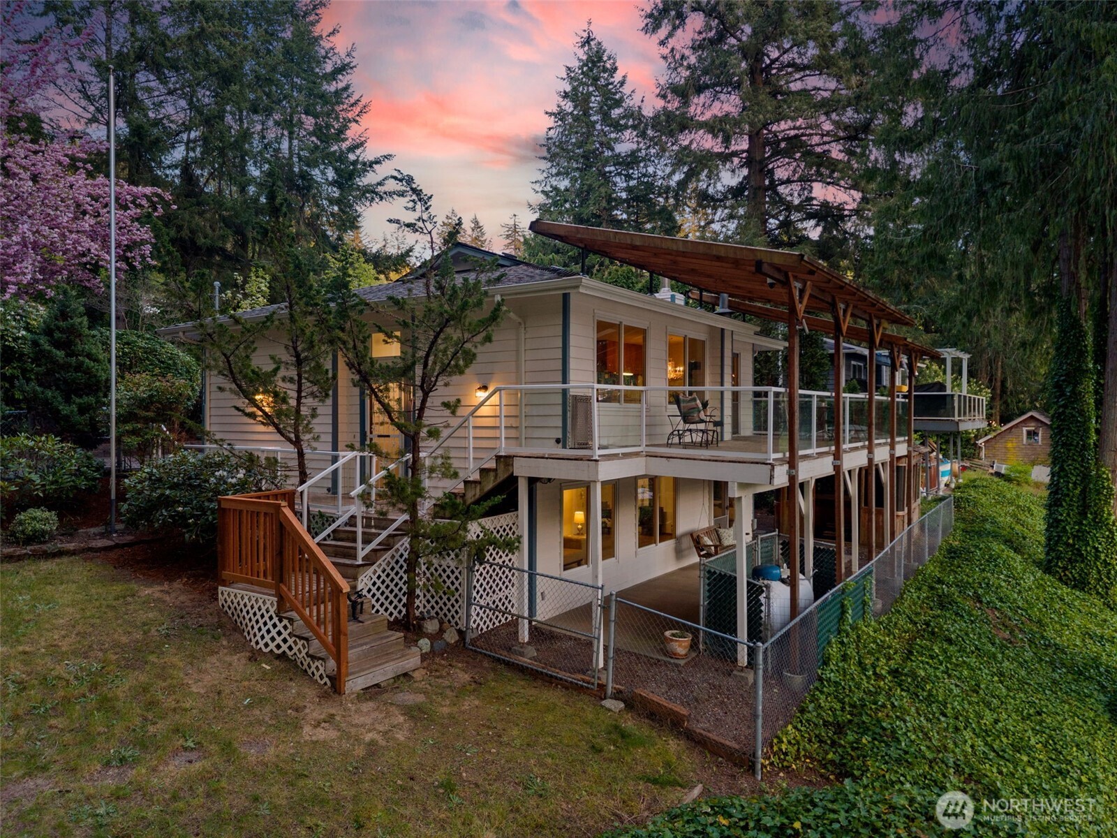 13496 Hillcrest St NW