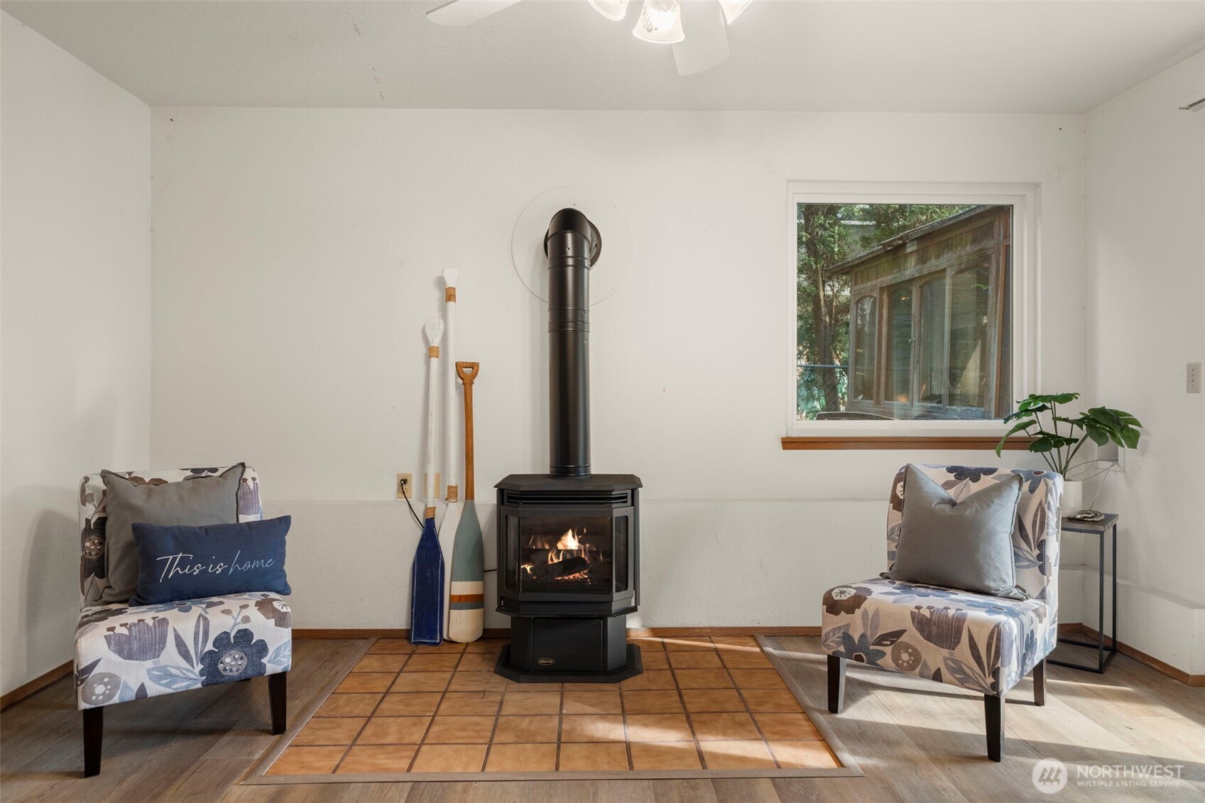 13496 Hillcrest St NW