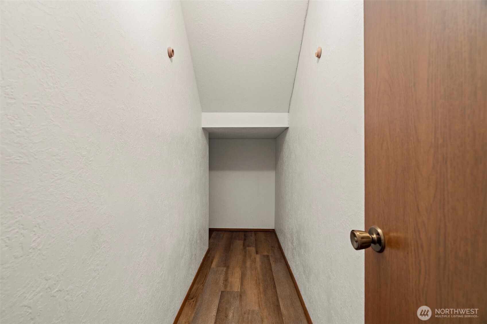 13496 Hillcrest St NW