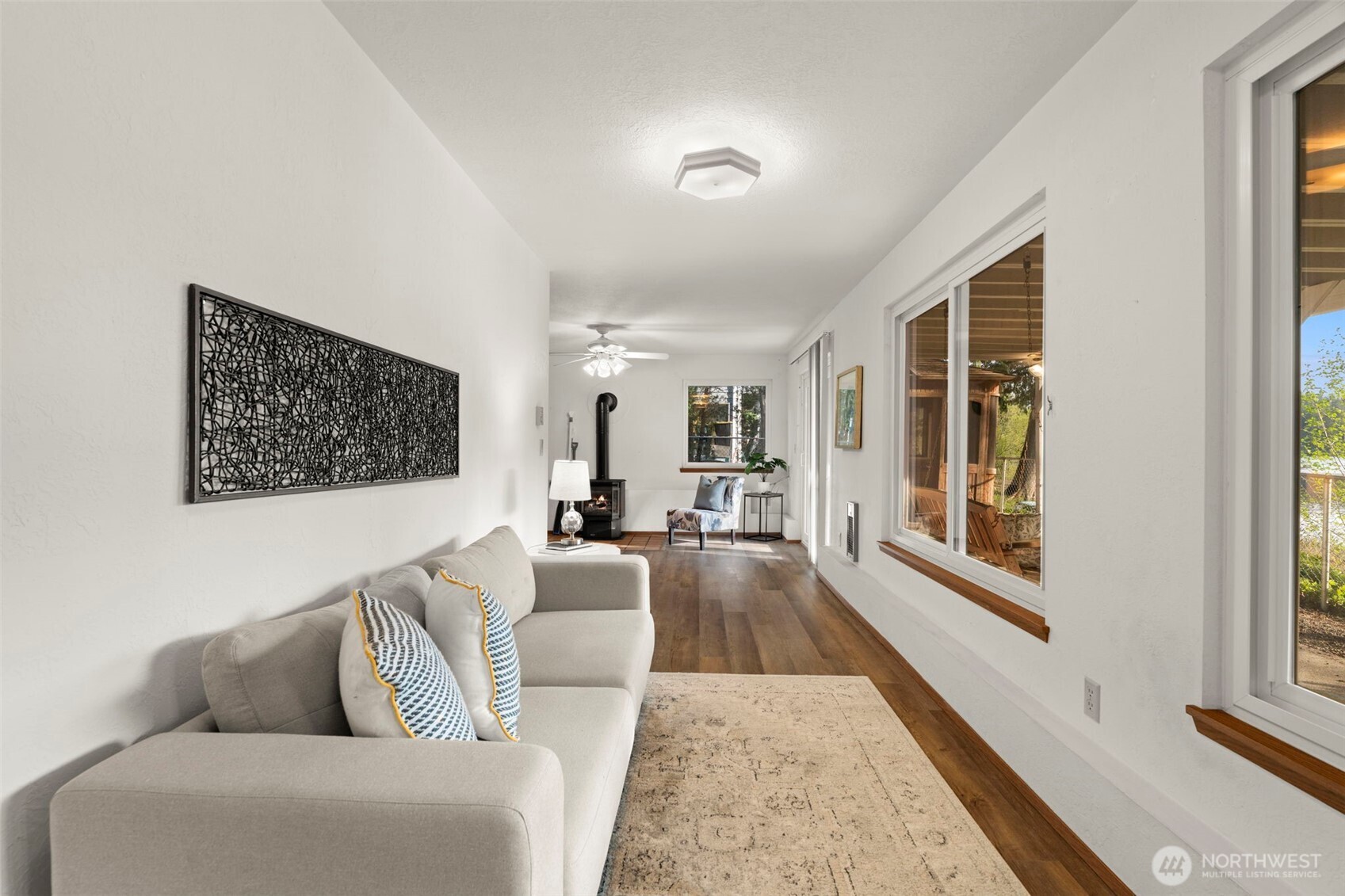 13496 Hillcrest St NW