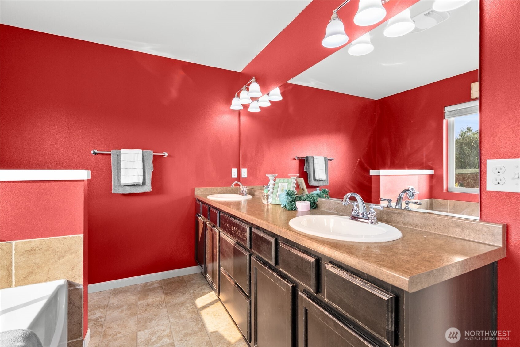 21772 NW Monterey Loop